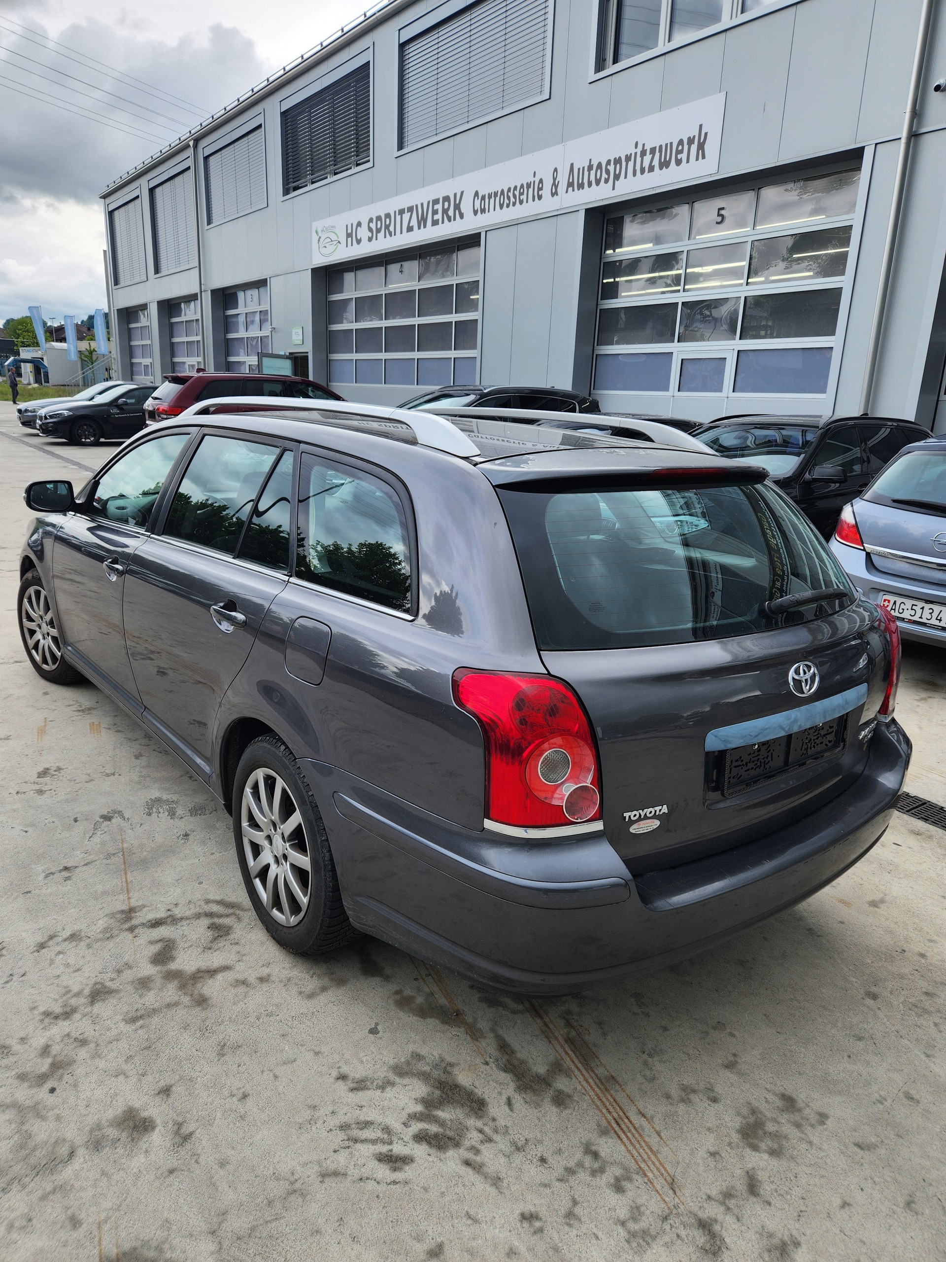 TOYOTA Avensis 2.0 DPF Linea Terra Sportswagon-image-6