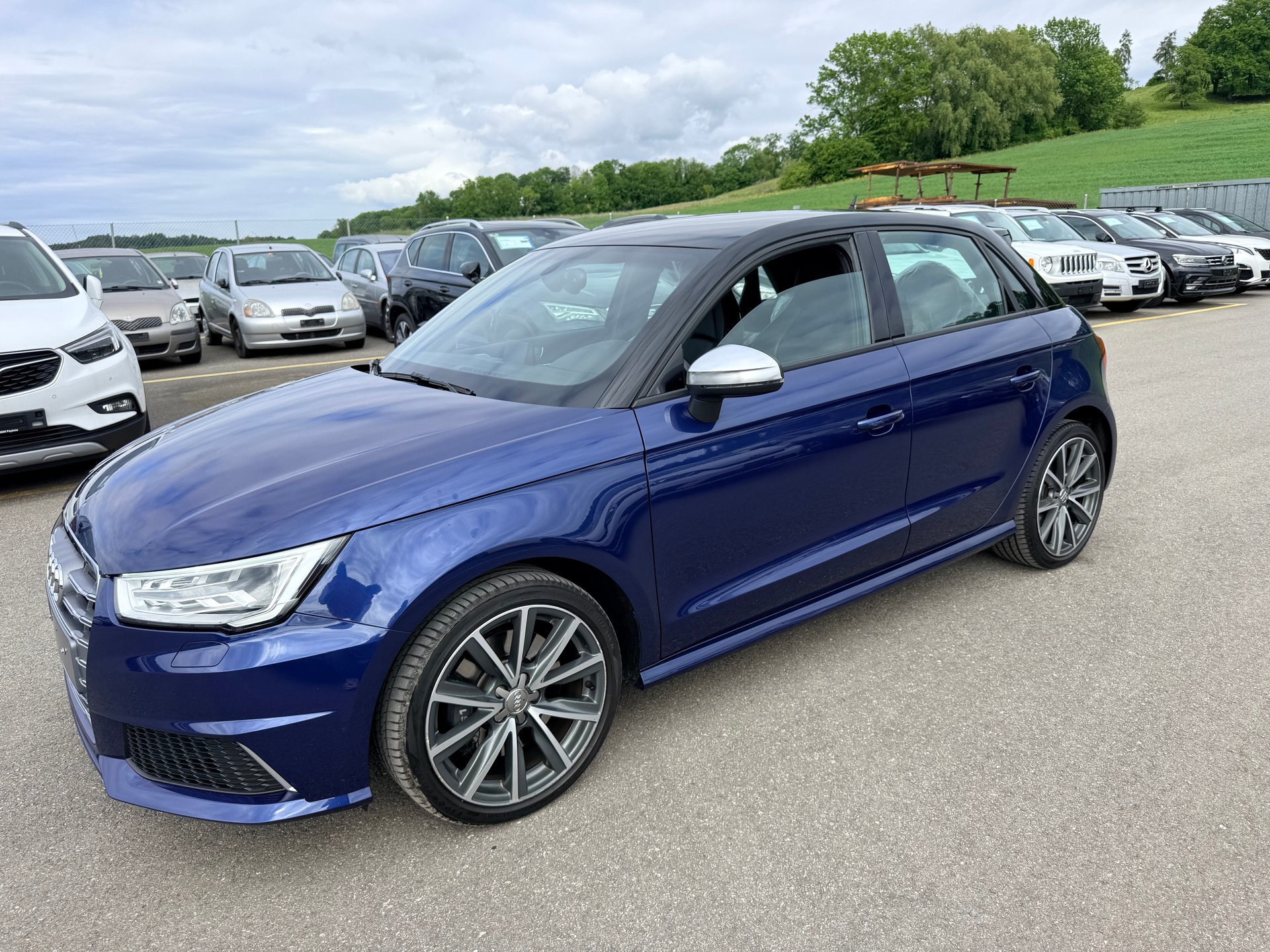 AUDI S1 Sportback 2.0 TFSI Sport quattro-showroom-element-1