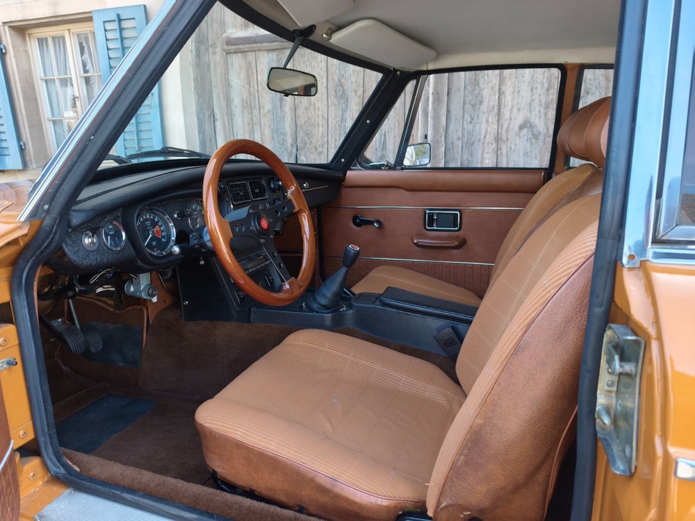 MG MGB GT-image-3