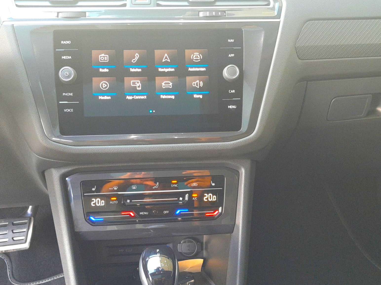 VW Tiguan Allspace 2.0 TDI SCR R-Line 4Motion DSG-image-10