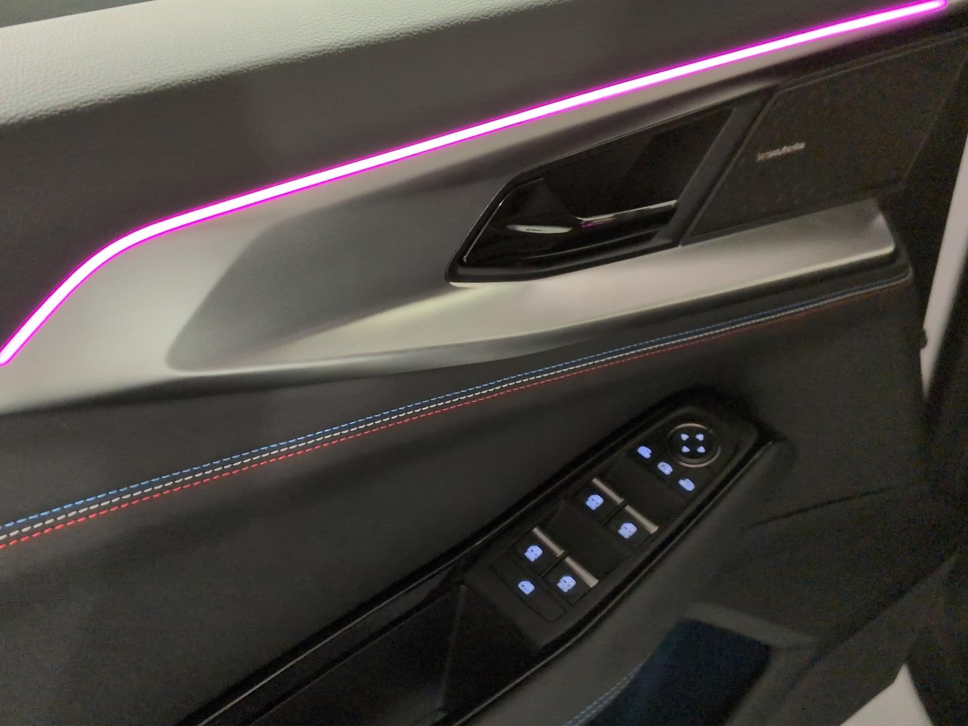 RENAULT Rafale 1.2 E-Tech Hybrid 200 Esprit Alpine-image-21