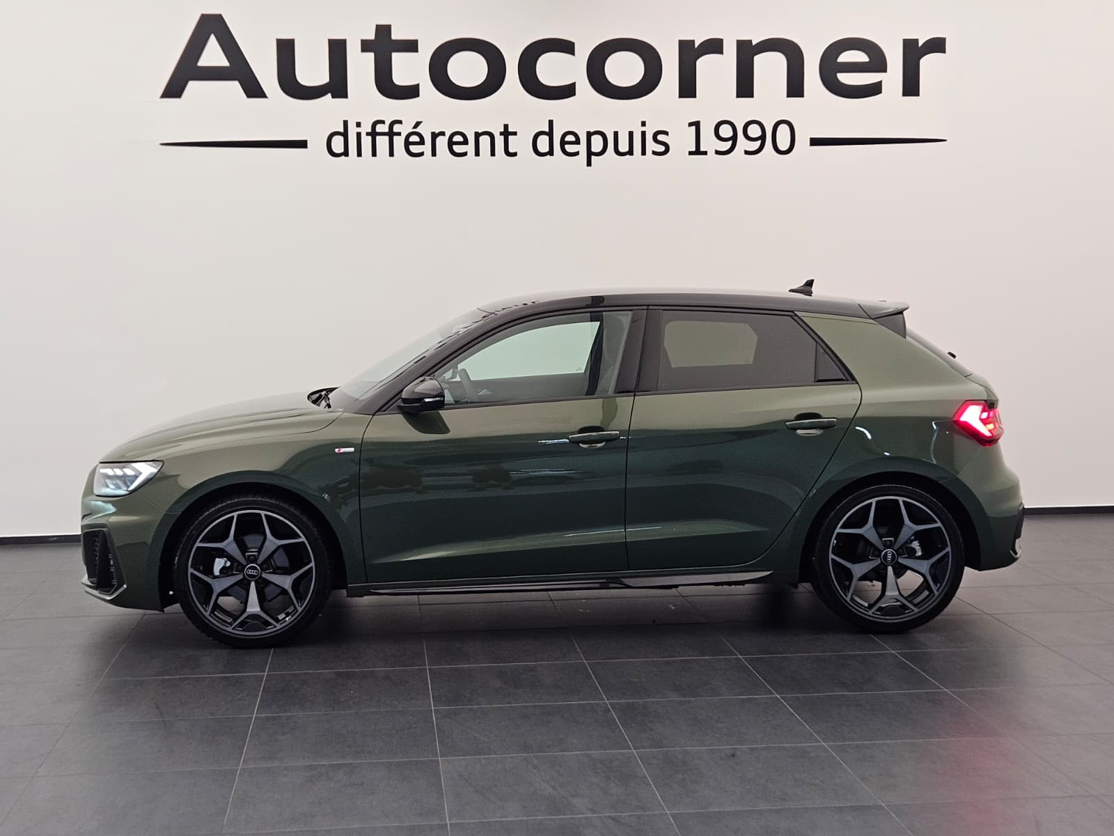 AUDI A1 Sportback 30 TFSI S Line Attraction S-tronic-showroom-element-1