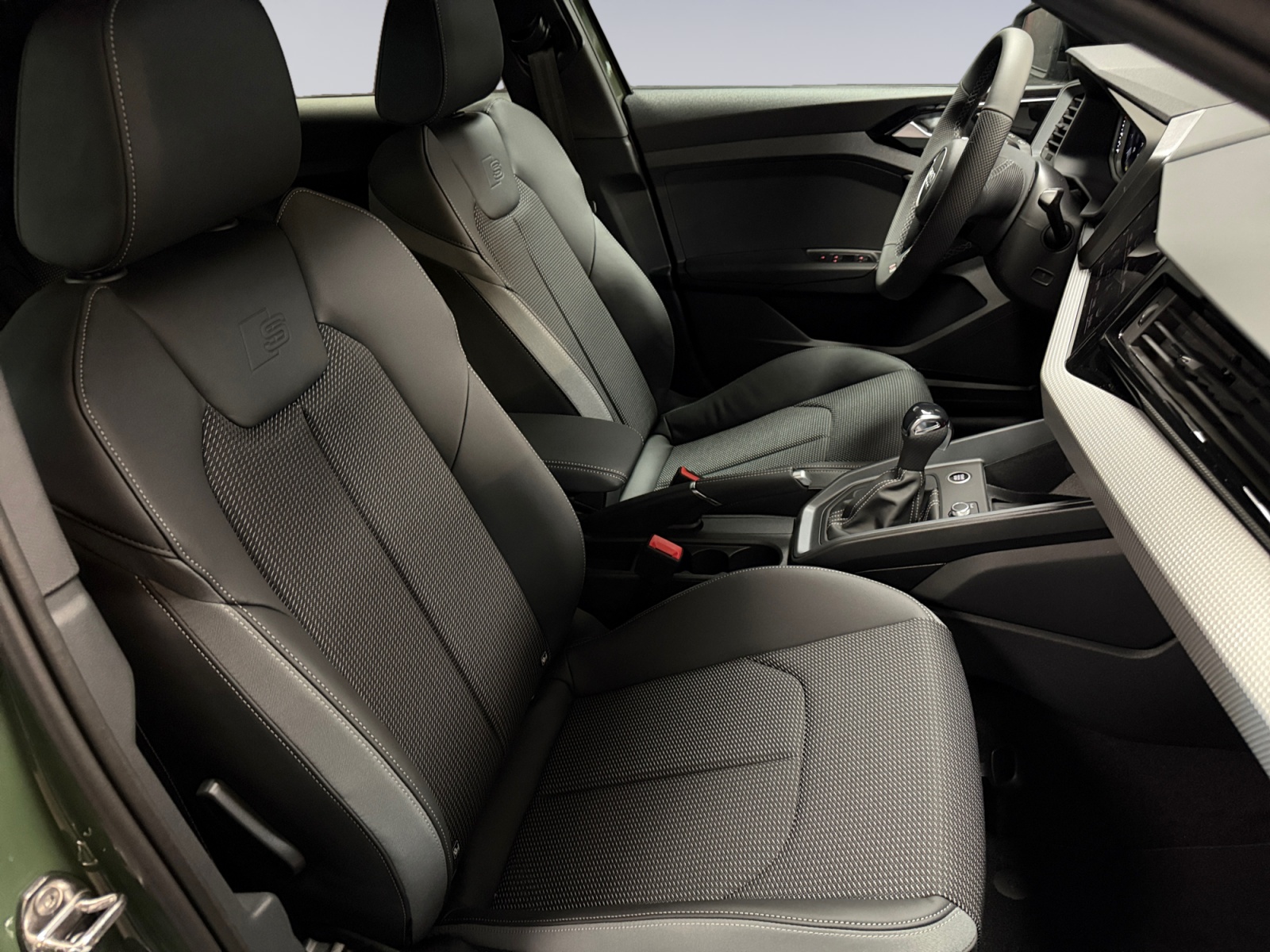 AUDI A1 Sportback 30 TFSI S Line Attraction S-tronic-image-12