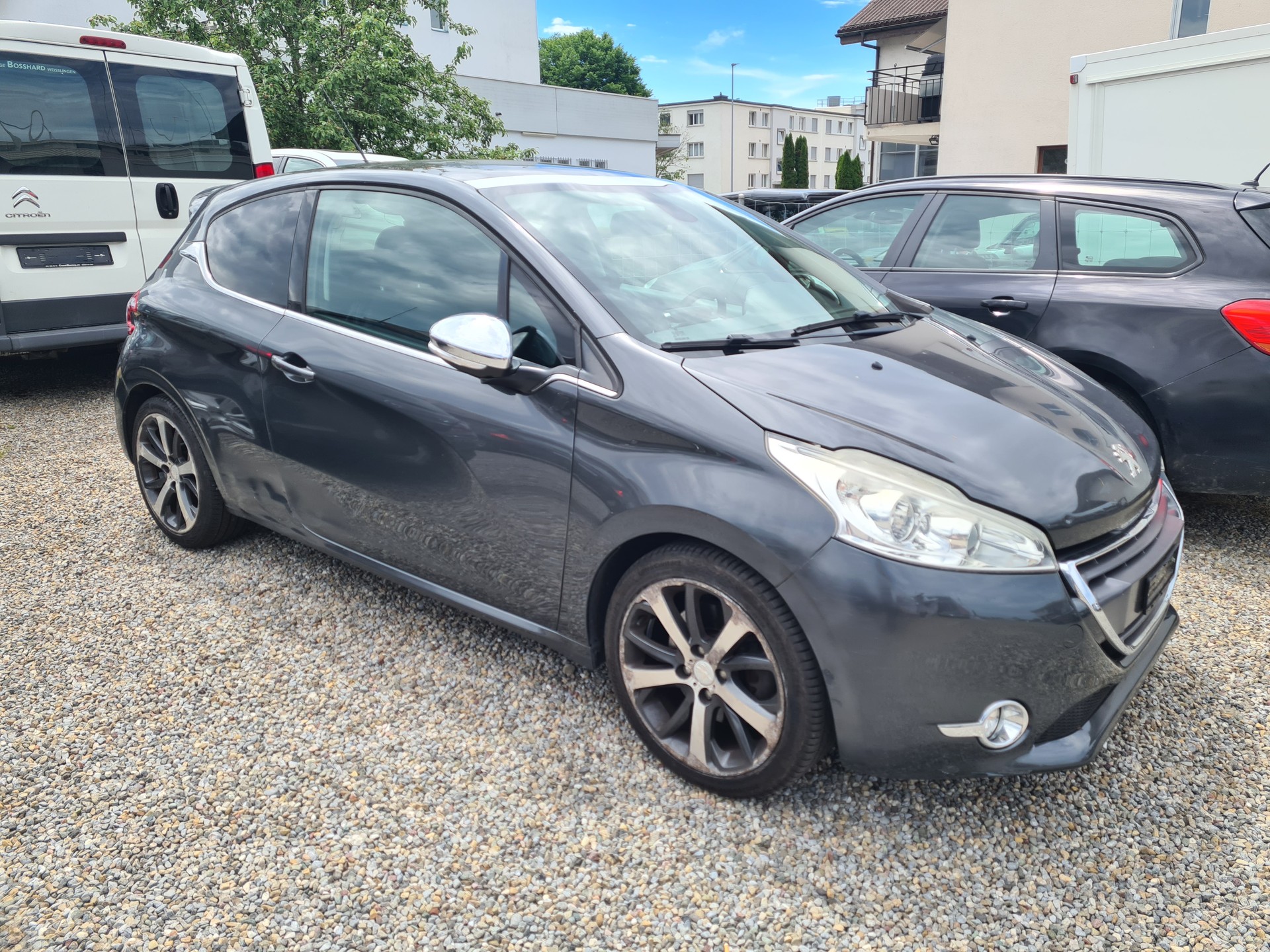 PEUGEOT 208 1.6 Turbo Allure