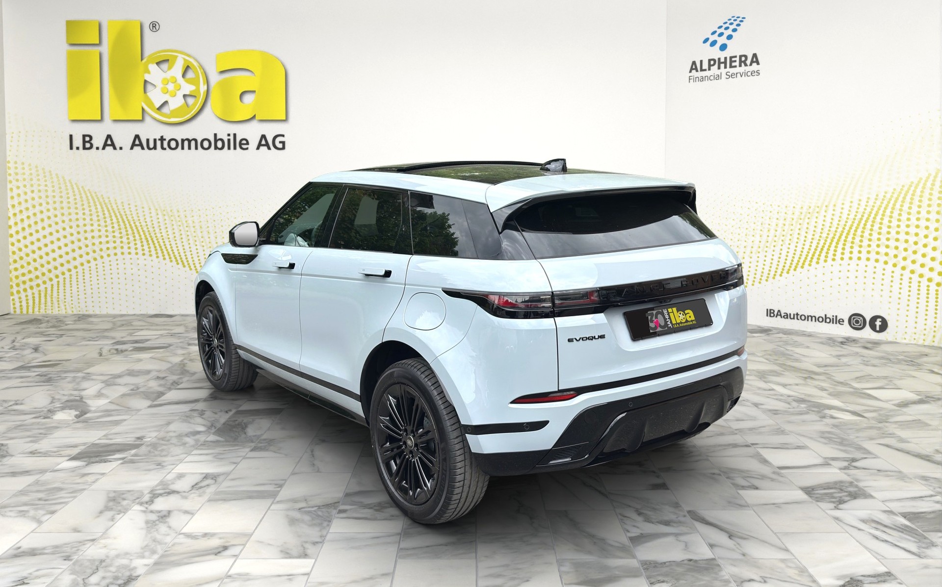 LAND ROVER Evoque P 270e Dynamic SE Black Pack 4x4 5 Jahre Werksgarantie-showroom-element-2