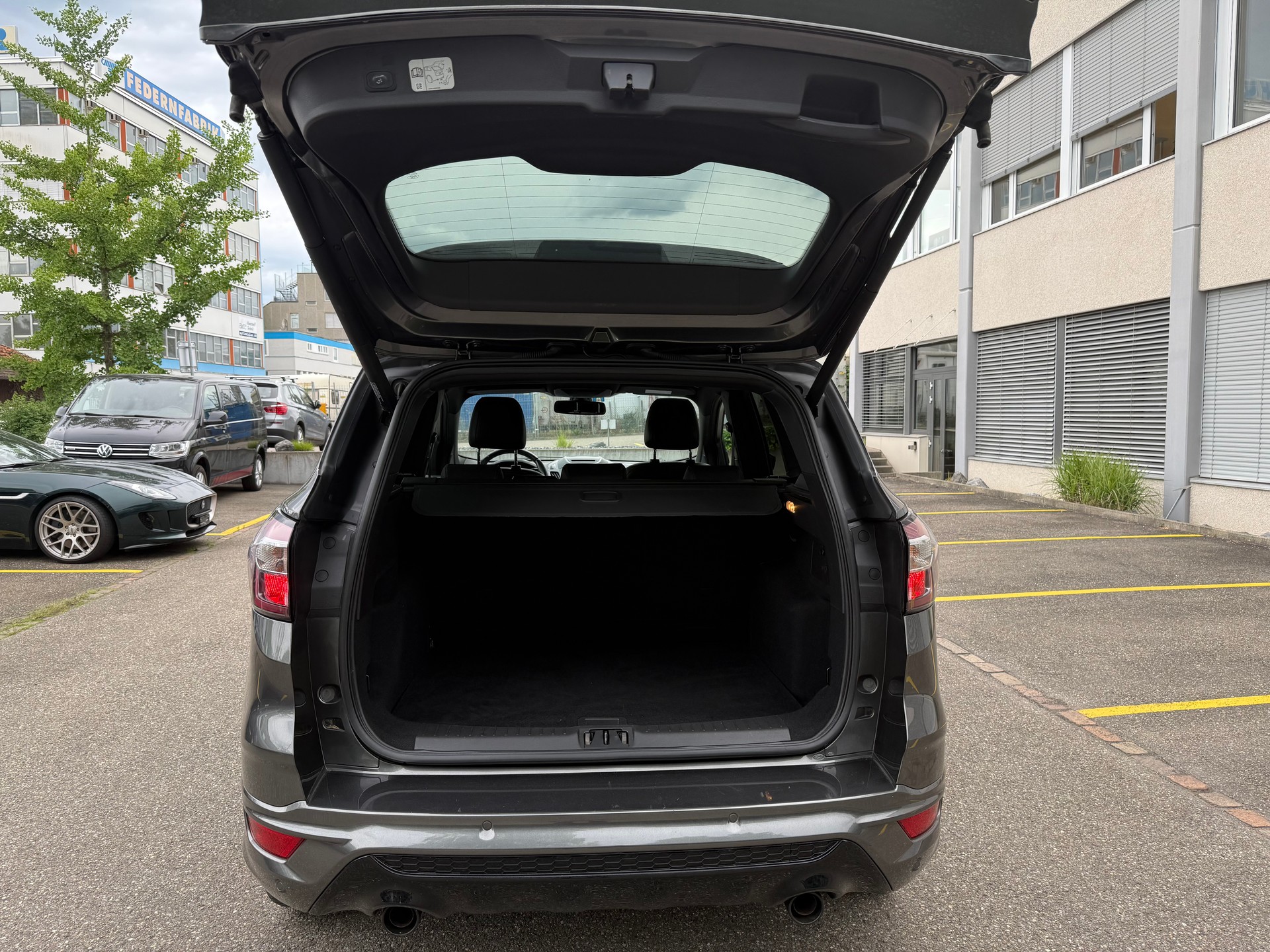 FORD Kuga 2.0 TDCi ST Line 4WD PowerShift-image-10