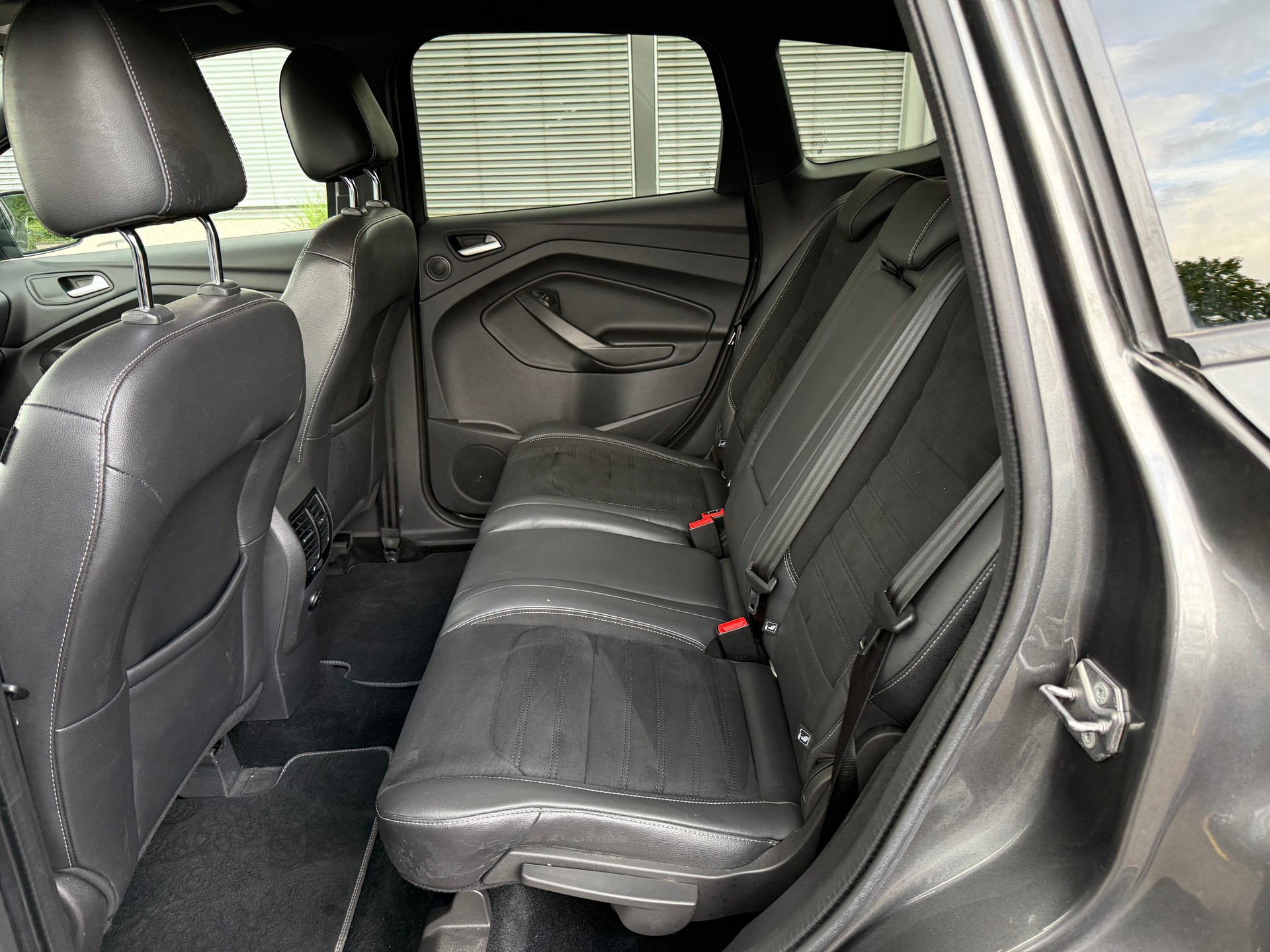 FORD Kuga 2.0 TDCi ST Line 4WD PowerShift-image-9