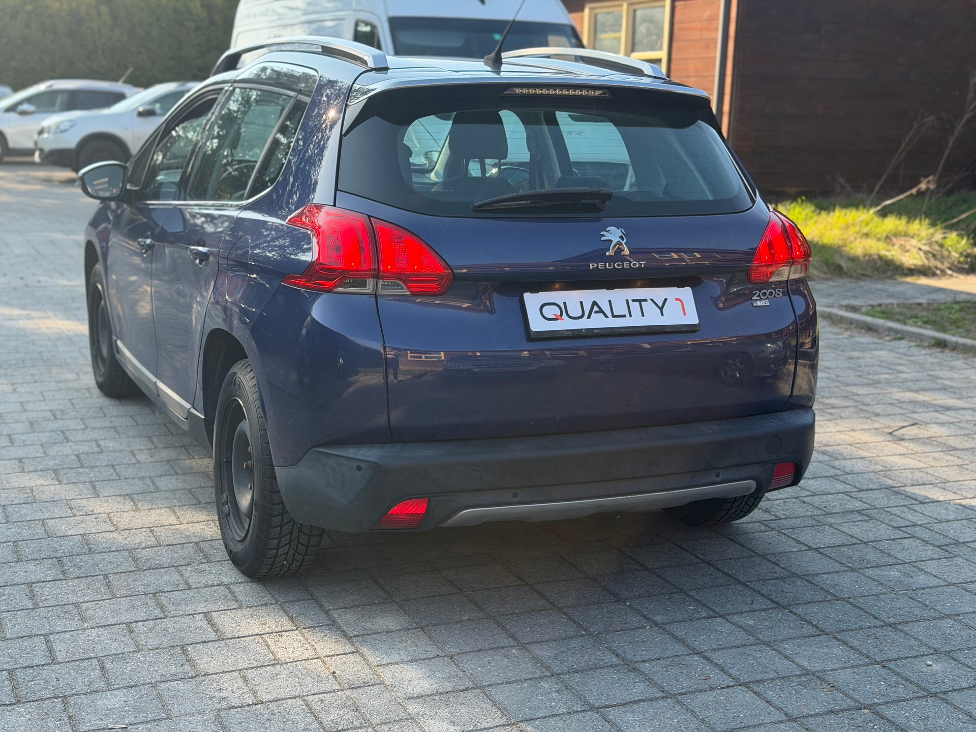 PEUGEOT 2008 1.2 PureTech Active-showroom-element-3
