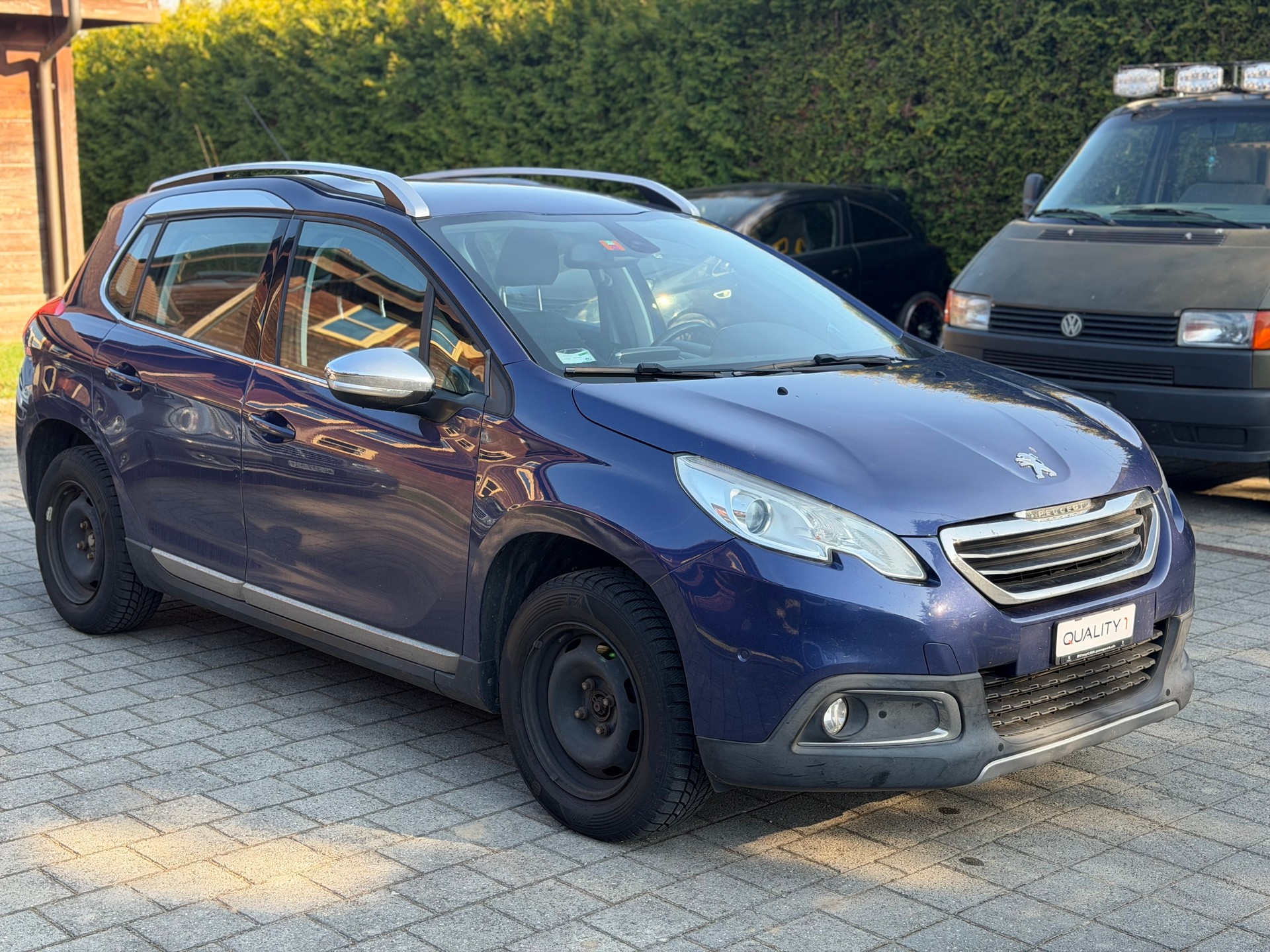PEUGEOT 2008 1.2 PureTech Active-showroom-element-2