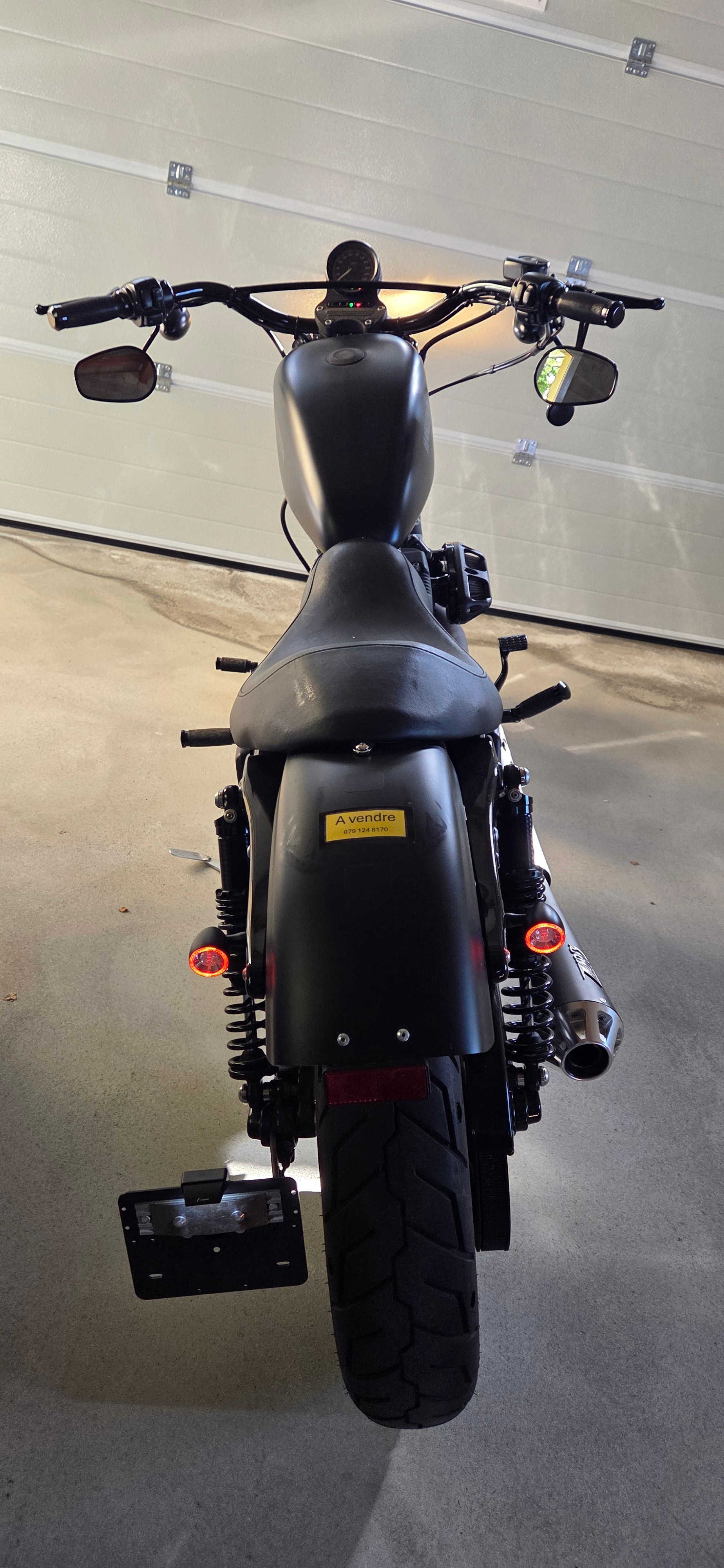 HARLEY-DAVIDSON XL 883 N Sportster Iron-image-3