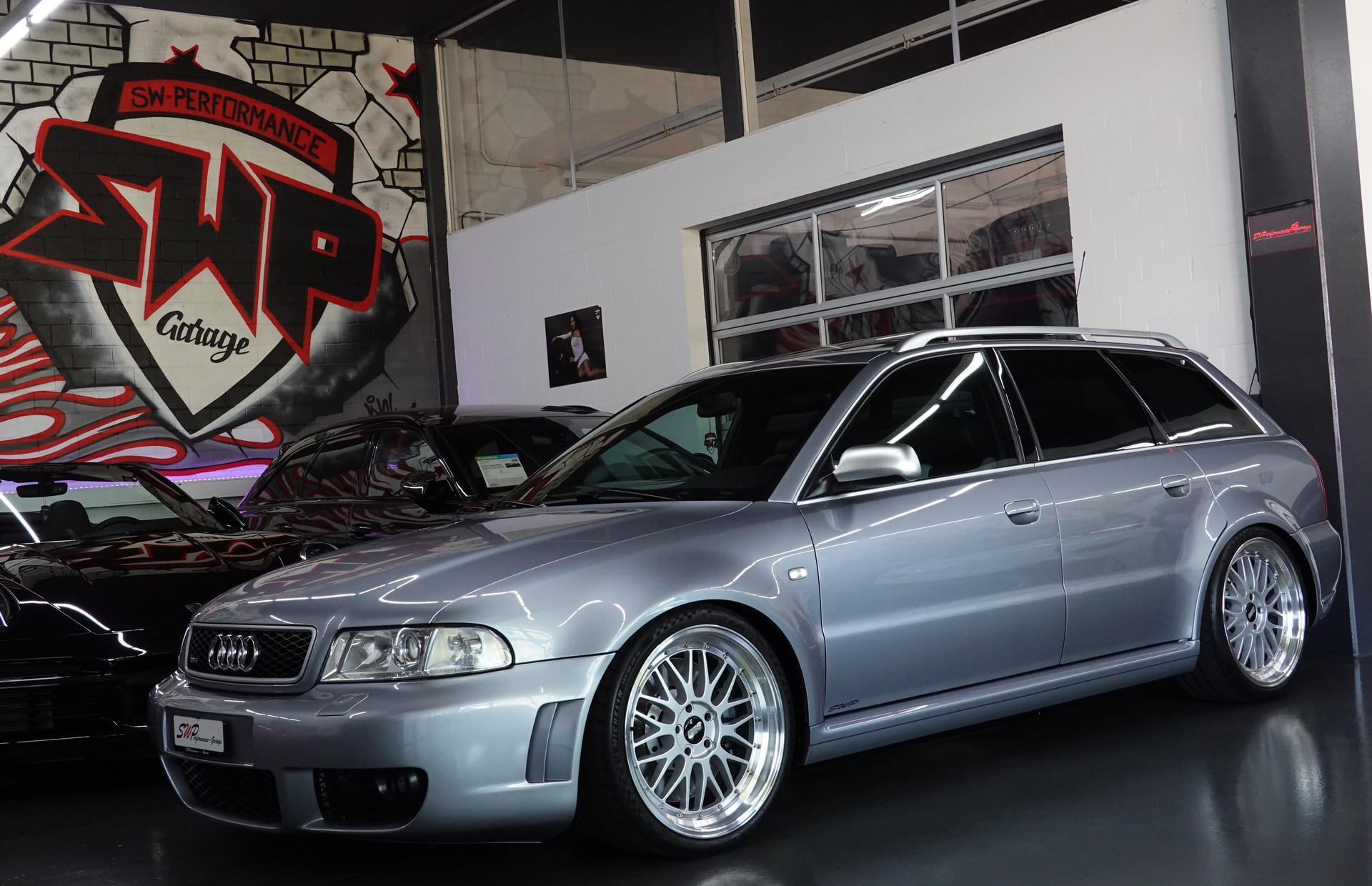 AUDI RS4 AVANT QUATTRO CH-FZ ERST BESITZ ERST 99tKM TRAUM ZUSTAND