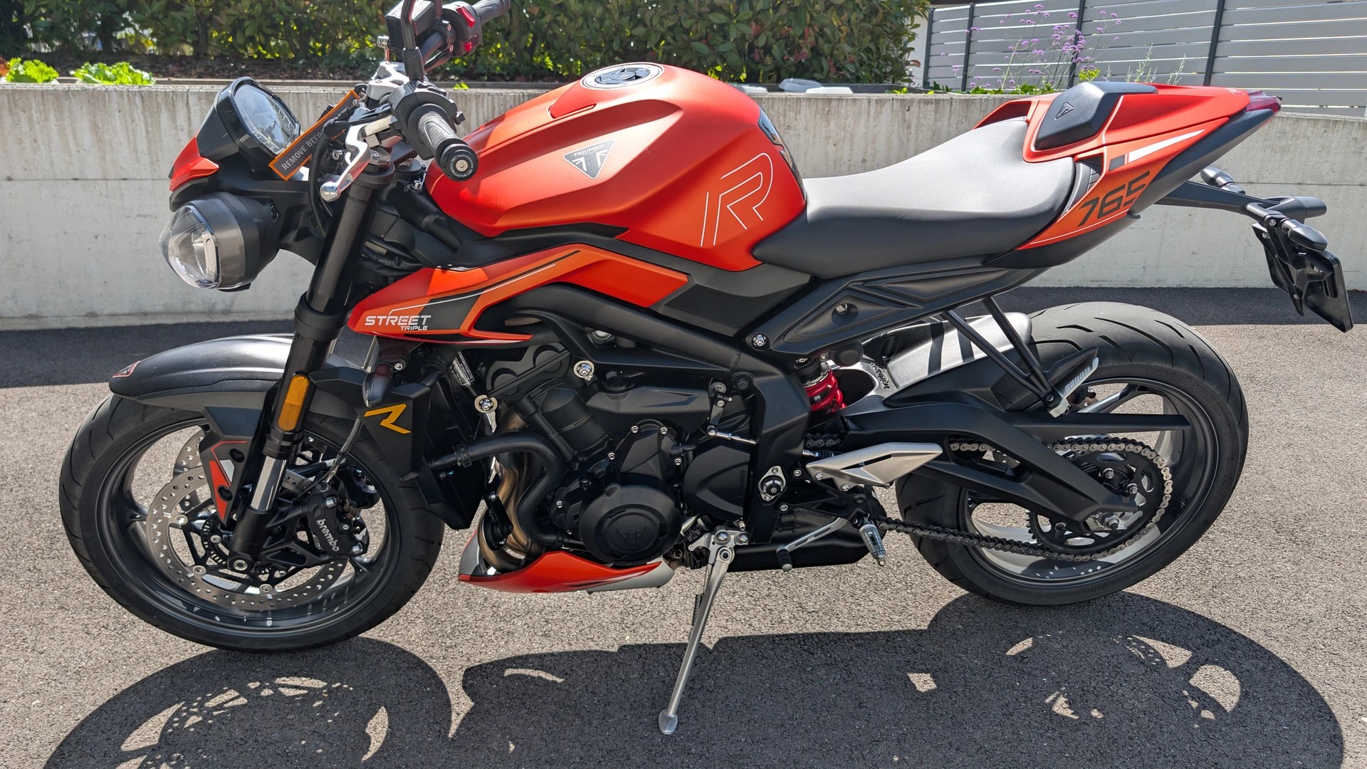 TRIUMPH Street Triple R 765-showroom-element-2