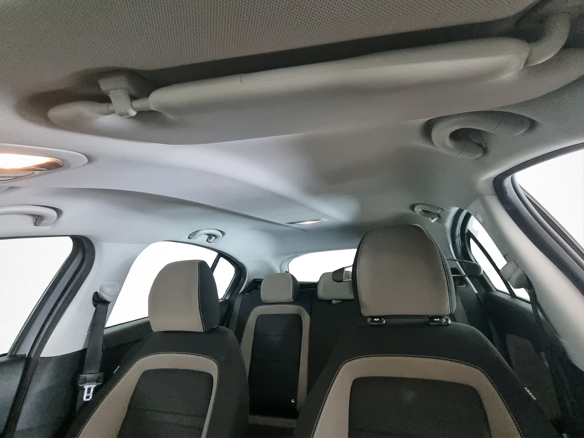 FIAT Tipo 1.6 JTD Lounge DCT-image-12