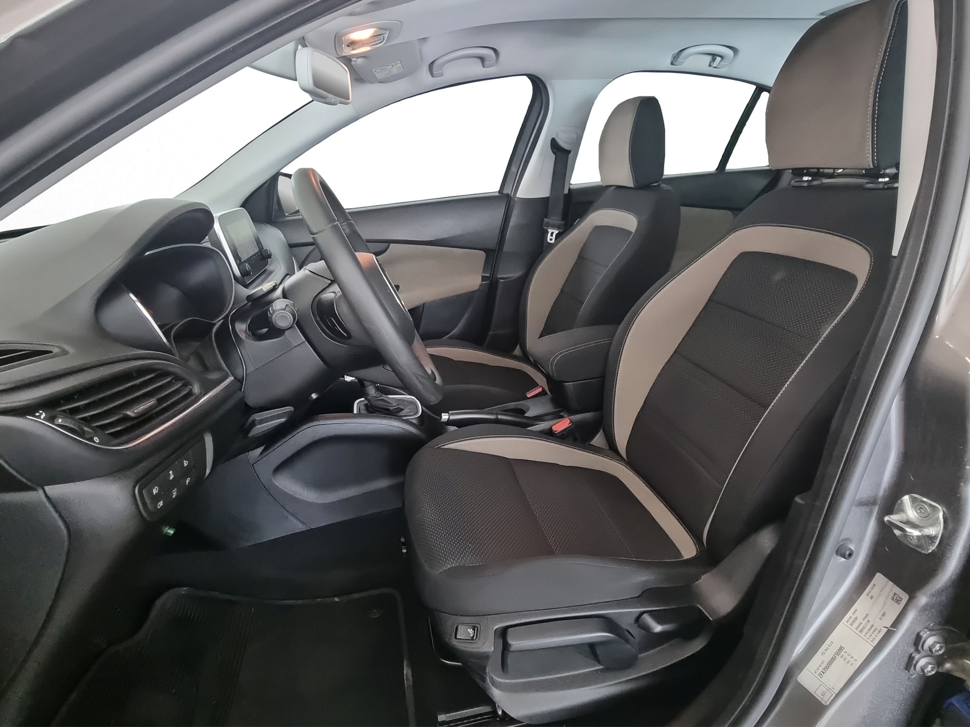 FIAT Tipo 1.6 JTD Lounge DCT-image-5