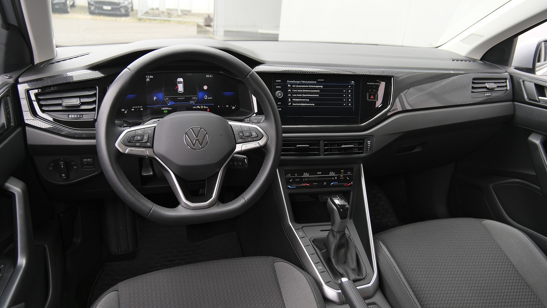 VW Polo 1.0 TSI Life DSG-image-18