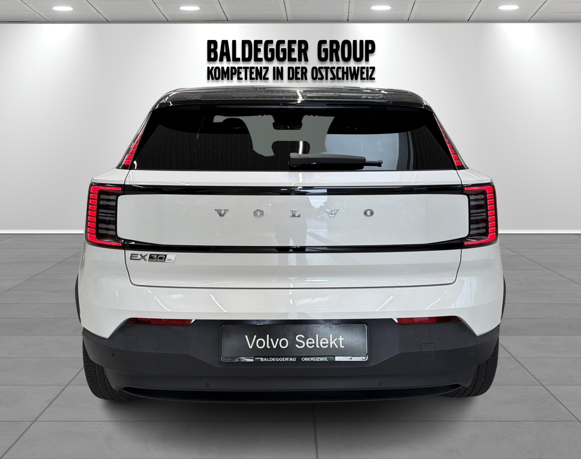VOLVO EX 30 E60 Twin Ultra Performanc-image-4