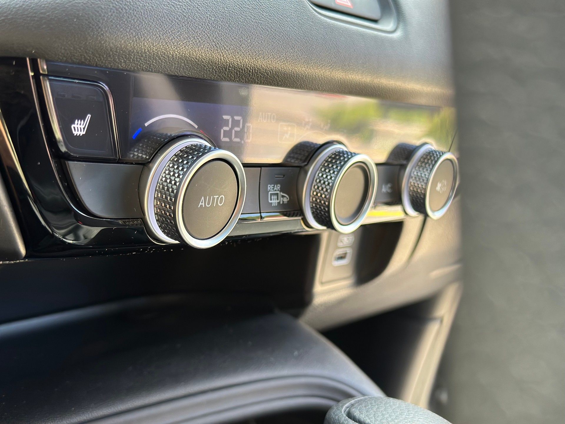 HONDA HR-V 1.5i-MMD Elegance CVT-image-18