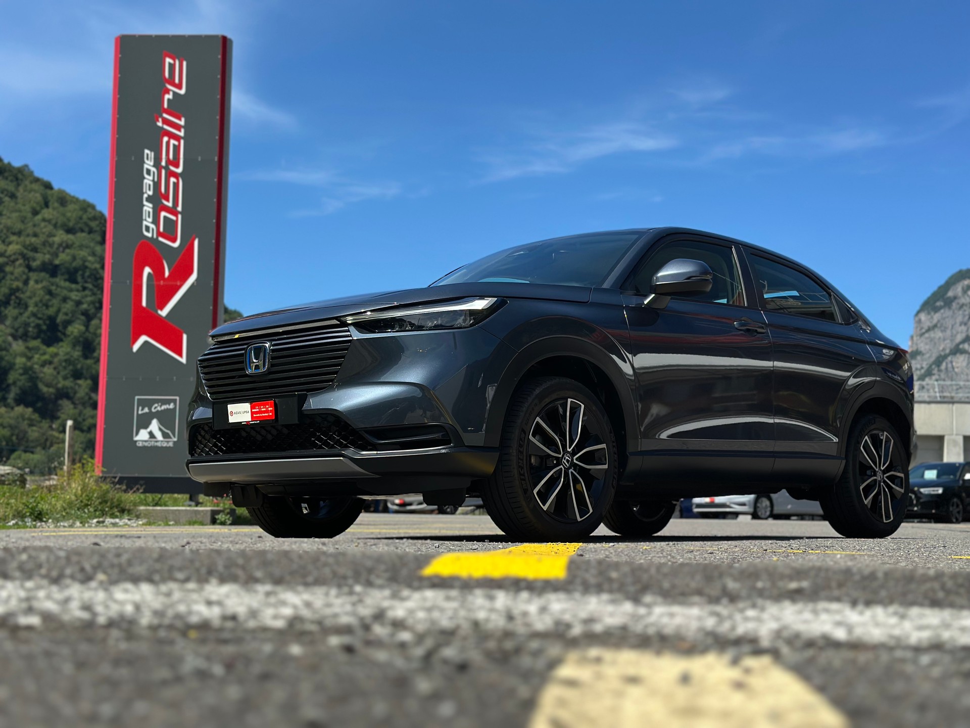 HONDA HR-V 1.5i-MMD Elegance CVT-showroom-element-1