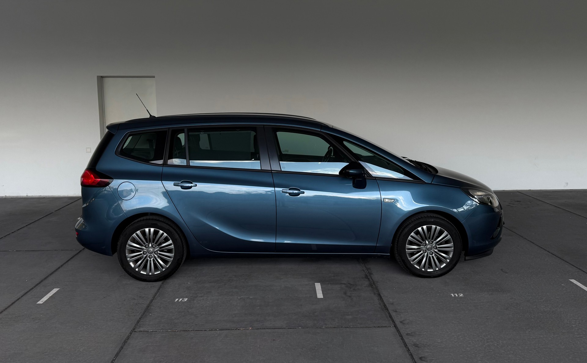 OPEL Zafira Tourer 1.6 CDTi Cosmo-showroom-element-1