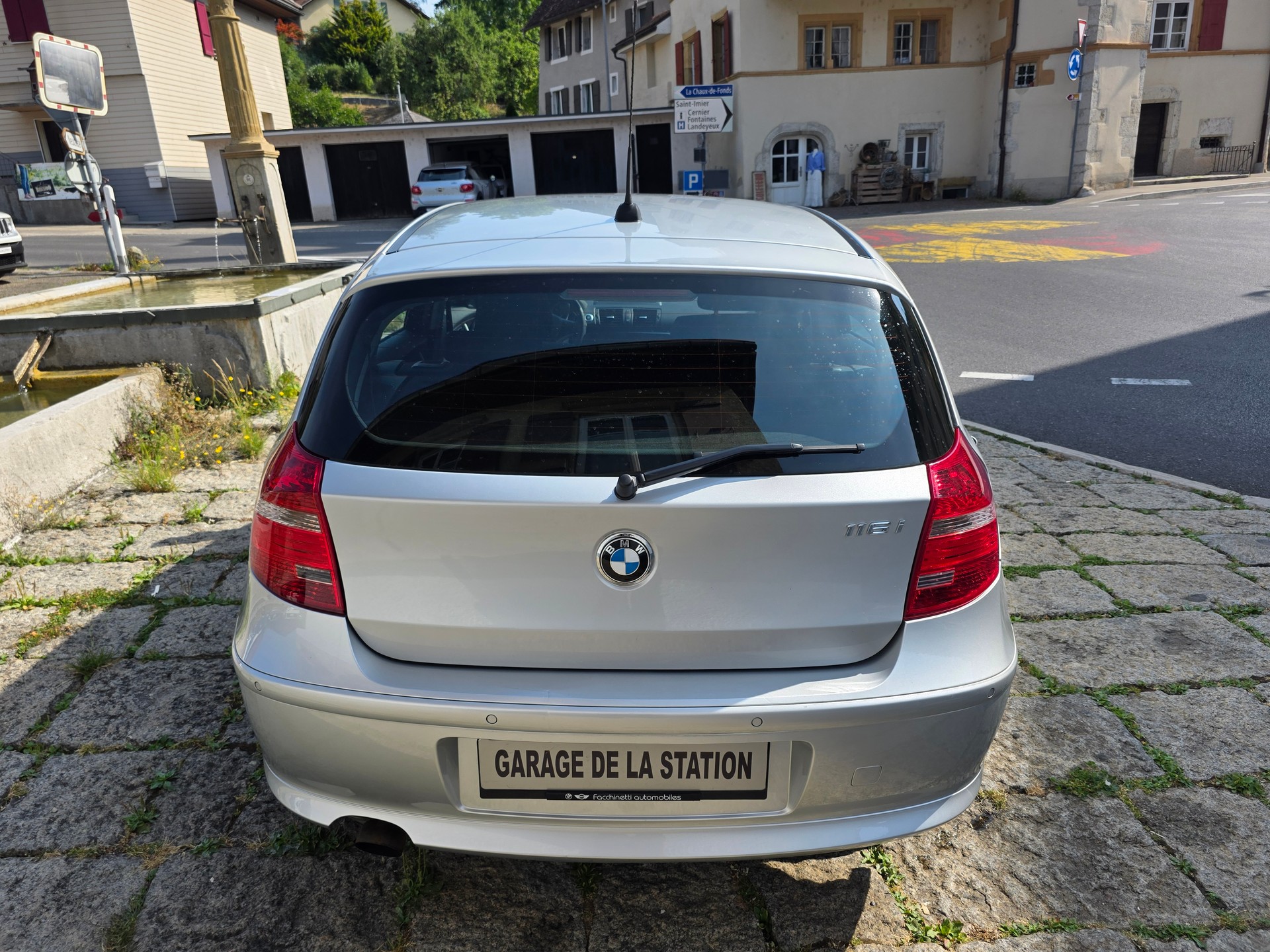 BMW 116i-image-4