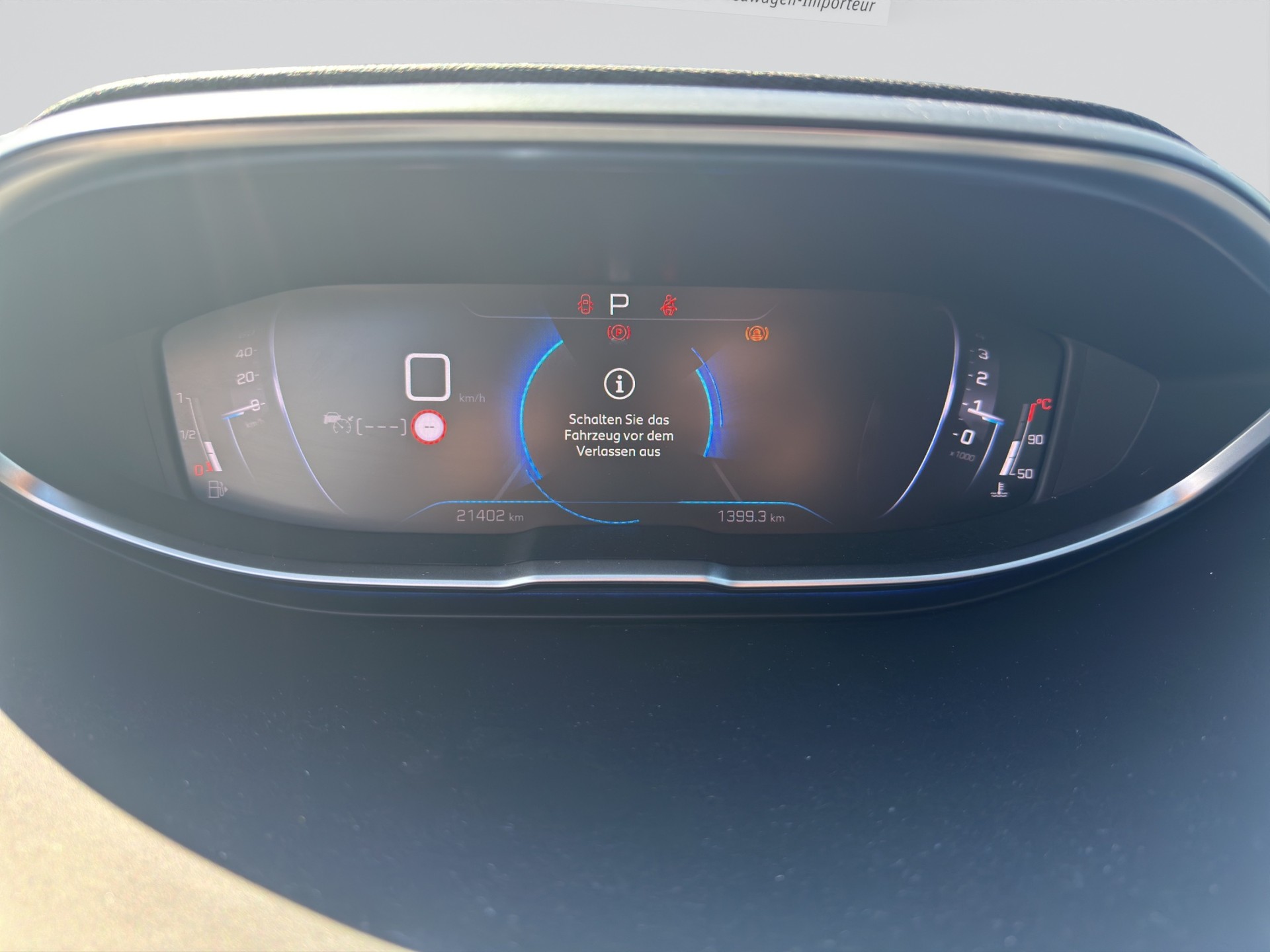 PEUGEOT 3008 1.2 PureTech Allure Pack EAT8-image-11