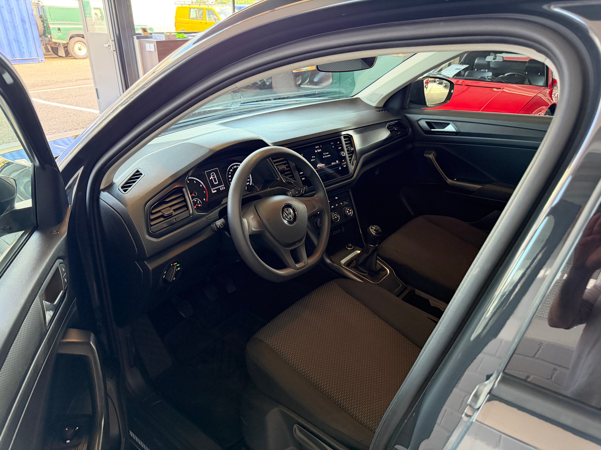 VW T-Roc 1.0 TSI-image-13