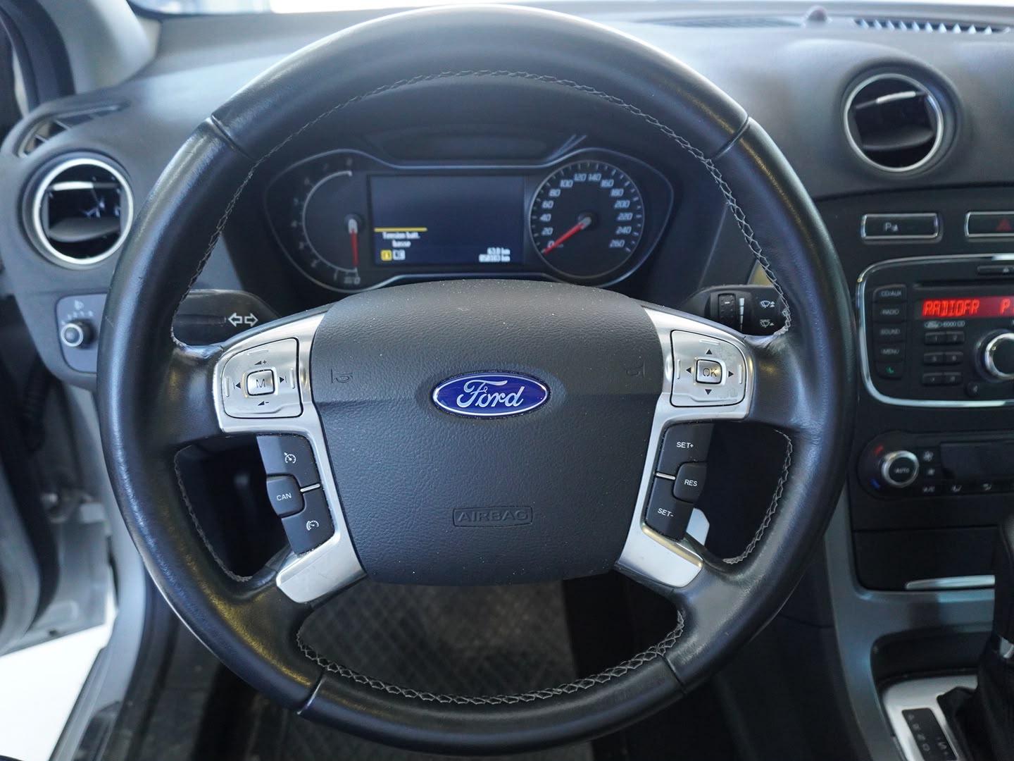 FORD Mondeo 2.0 EcoBoost SCTi Titanium PowerShift-image-7