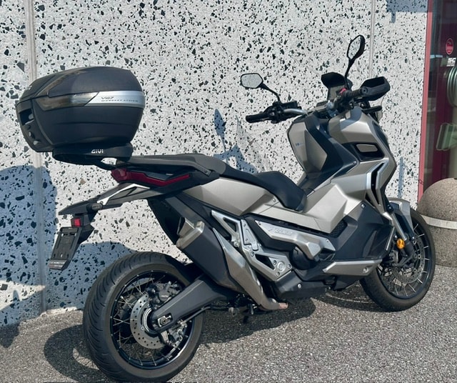 HONDA X-ADV 750 ABS-image-2