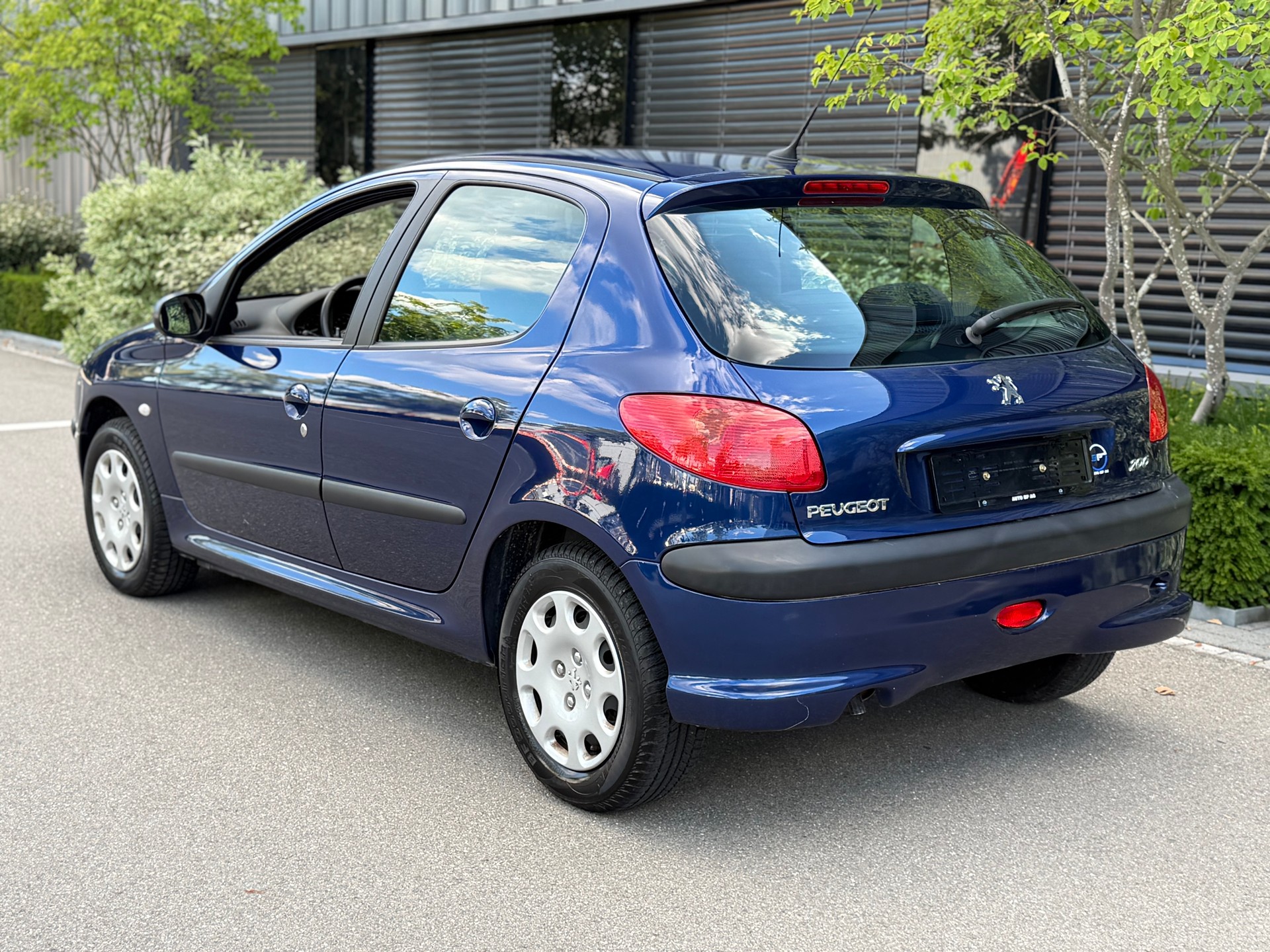PEUGEOT 206 1.6 16V (XT) Premium-image-6