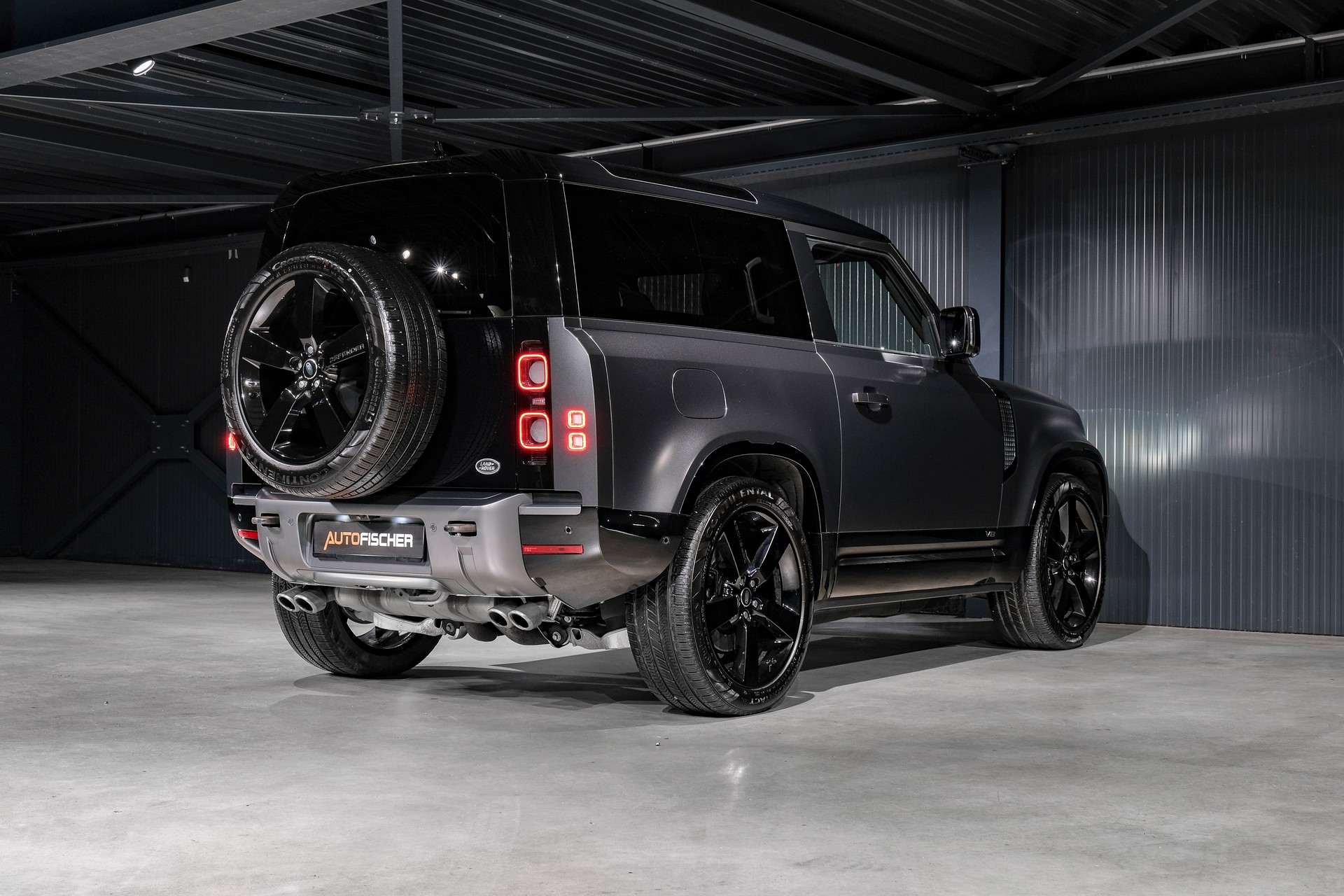 LAND ROVER Defender 90 V8 5.0 Carpathian Edition AT8-image-6