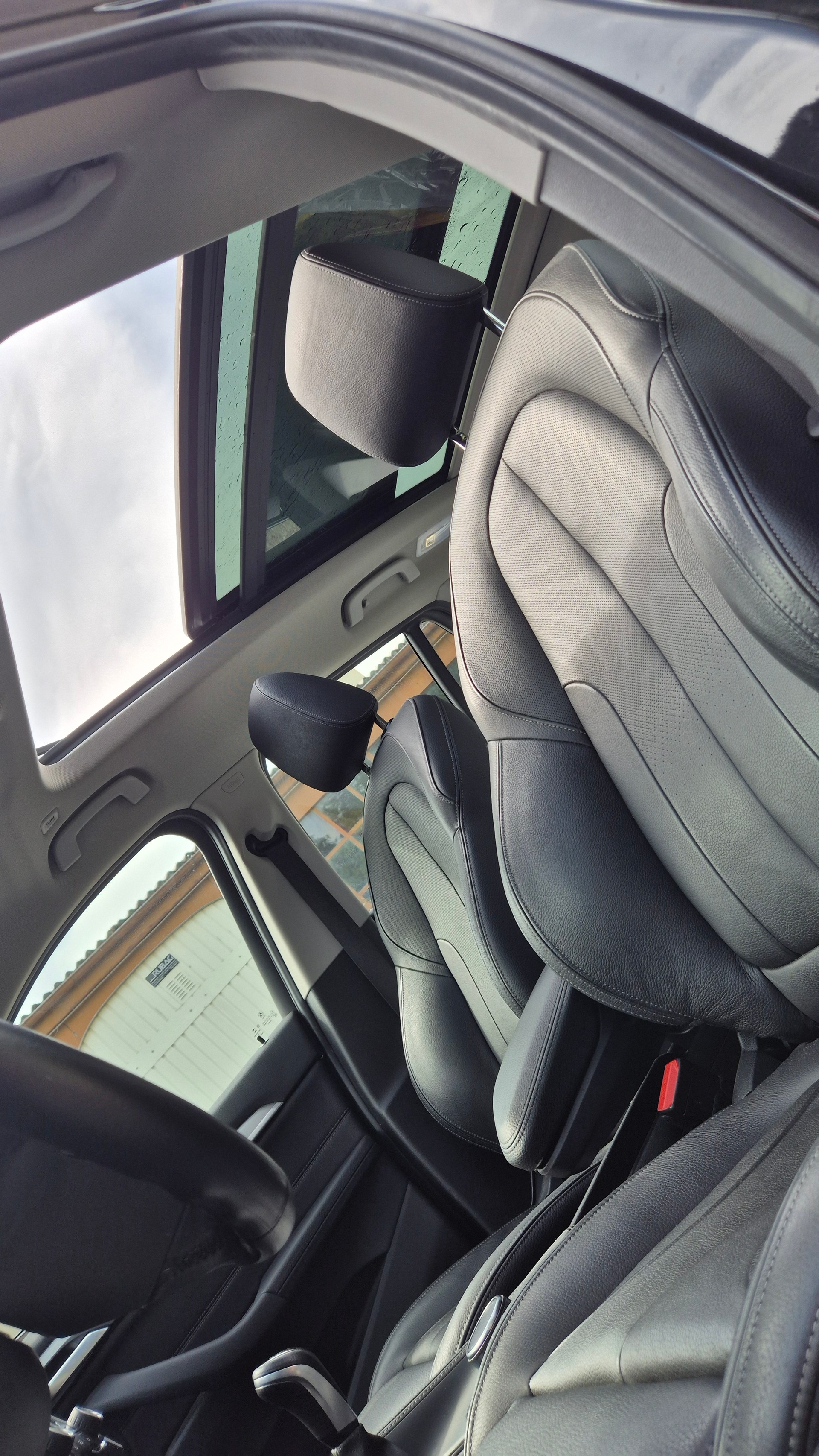 BMW X1 xDrive 18d Swiss Advantage Sport*Head up Display*Panoramadach*-image-8