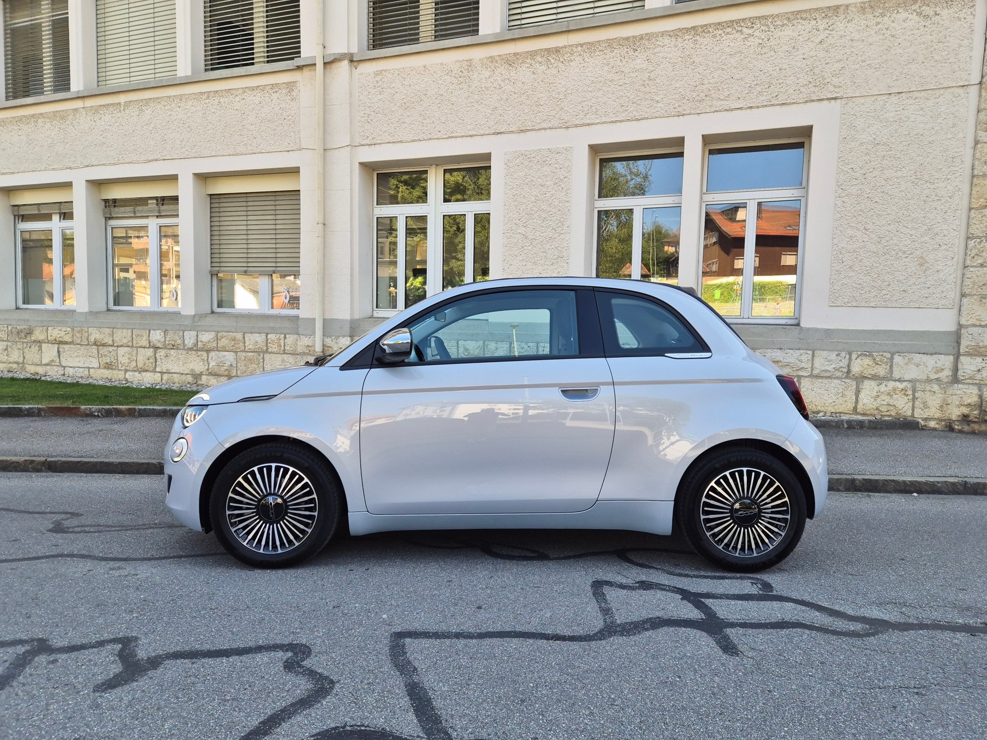 FIAT 500C 1.0 FireFly MHD Dolcevita-showroom-element-1