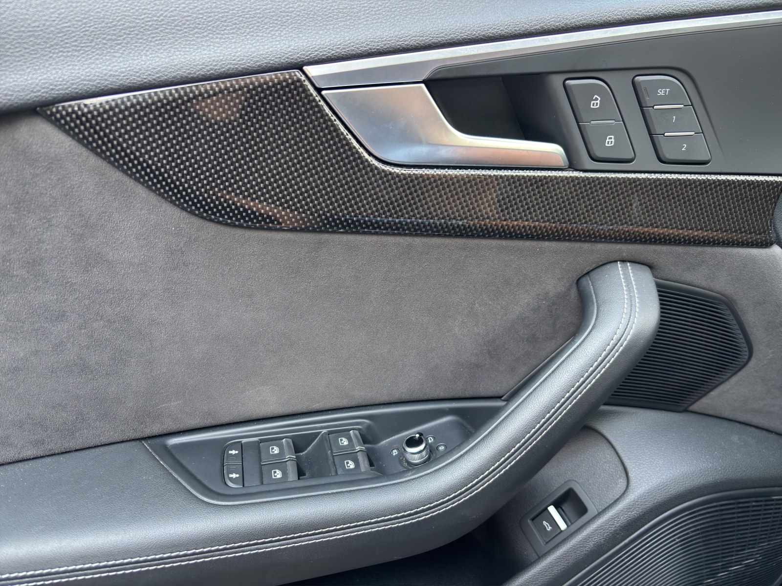 AUDI S4 Avant 3.0 TFSI quattro tiptronic-image-9