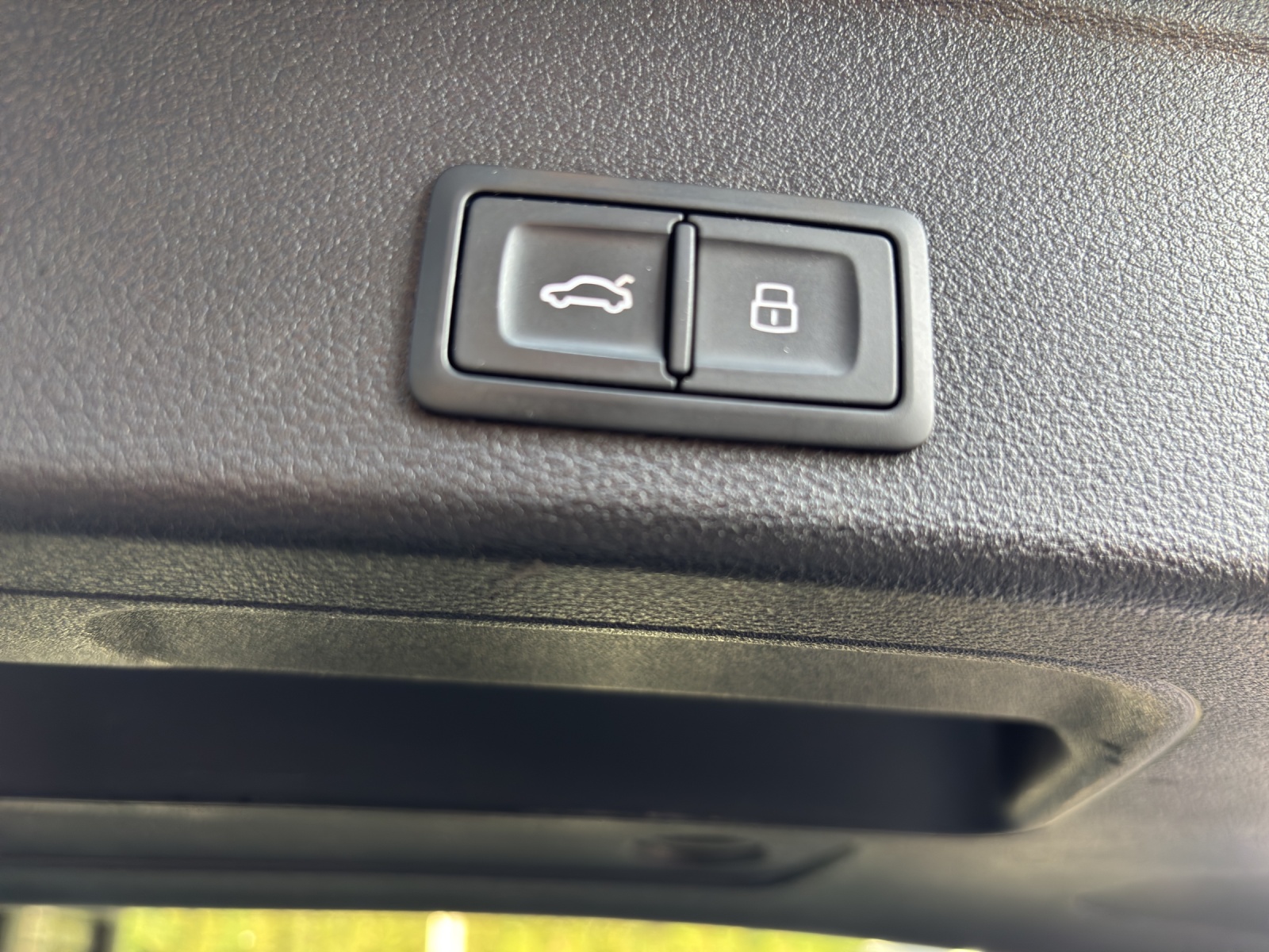 AUDI S4 Avant 3.0 TFSI quattro tiptronic-image-12