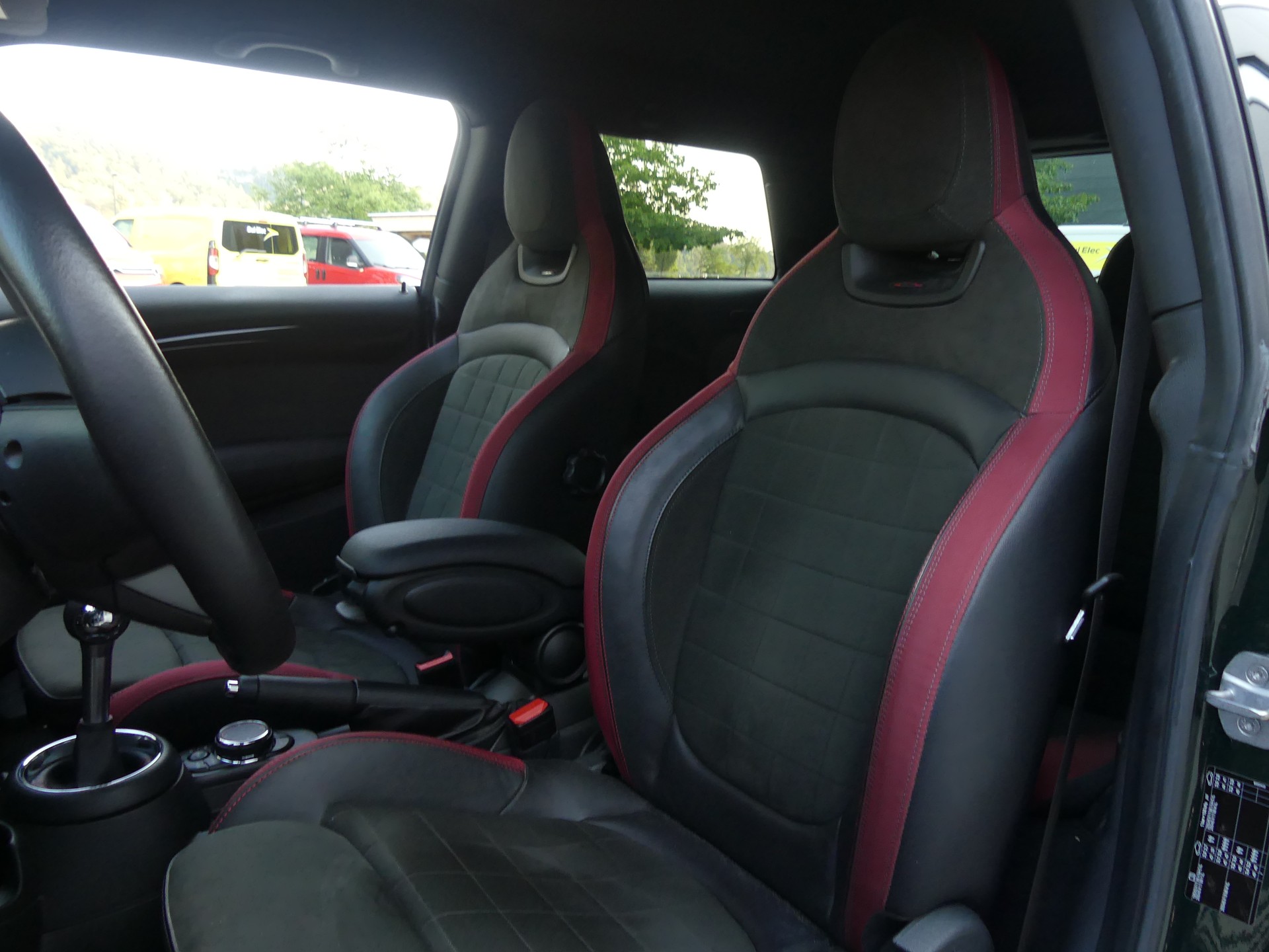 MINI Cooper JCW-image-7