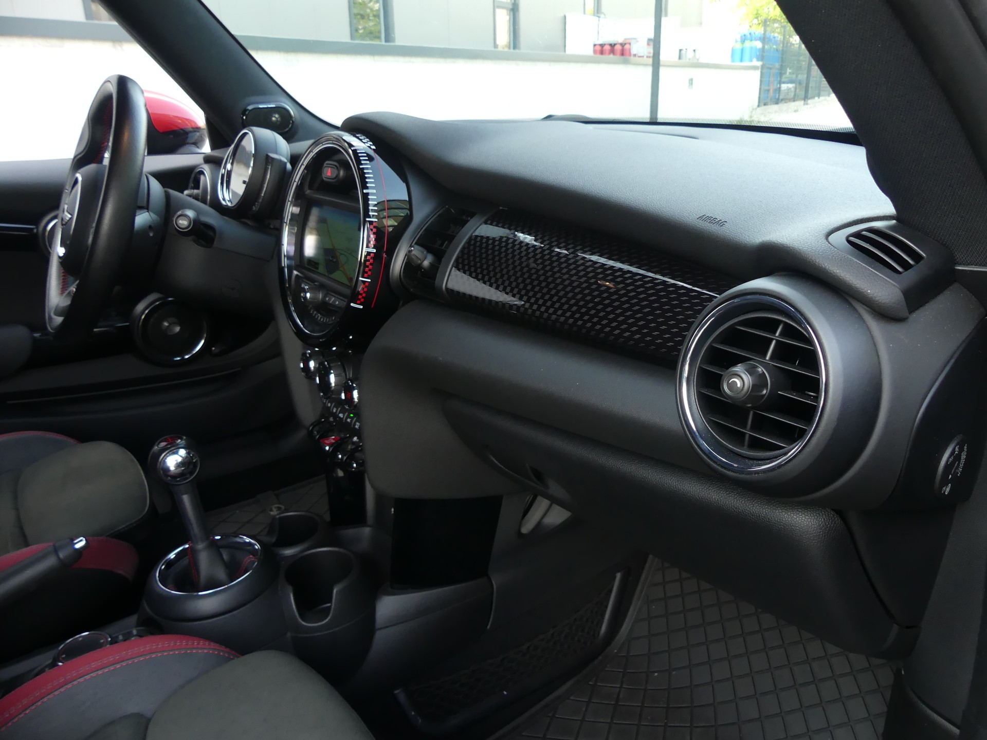 MINI Cooper JCW-image-10