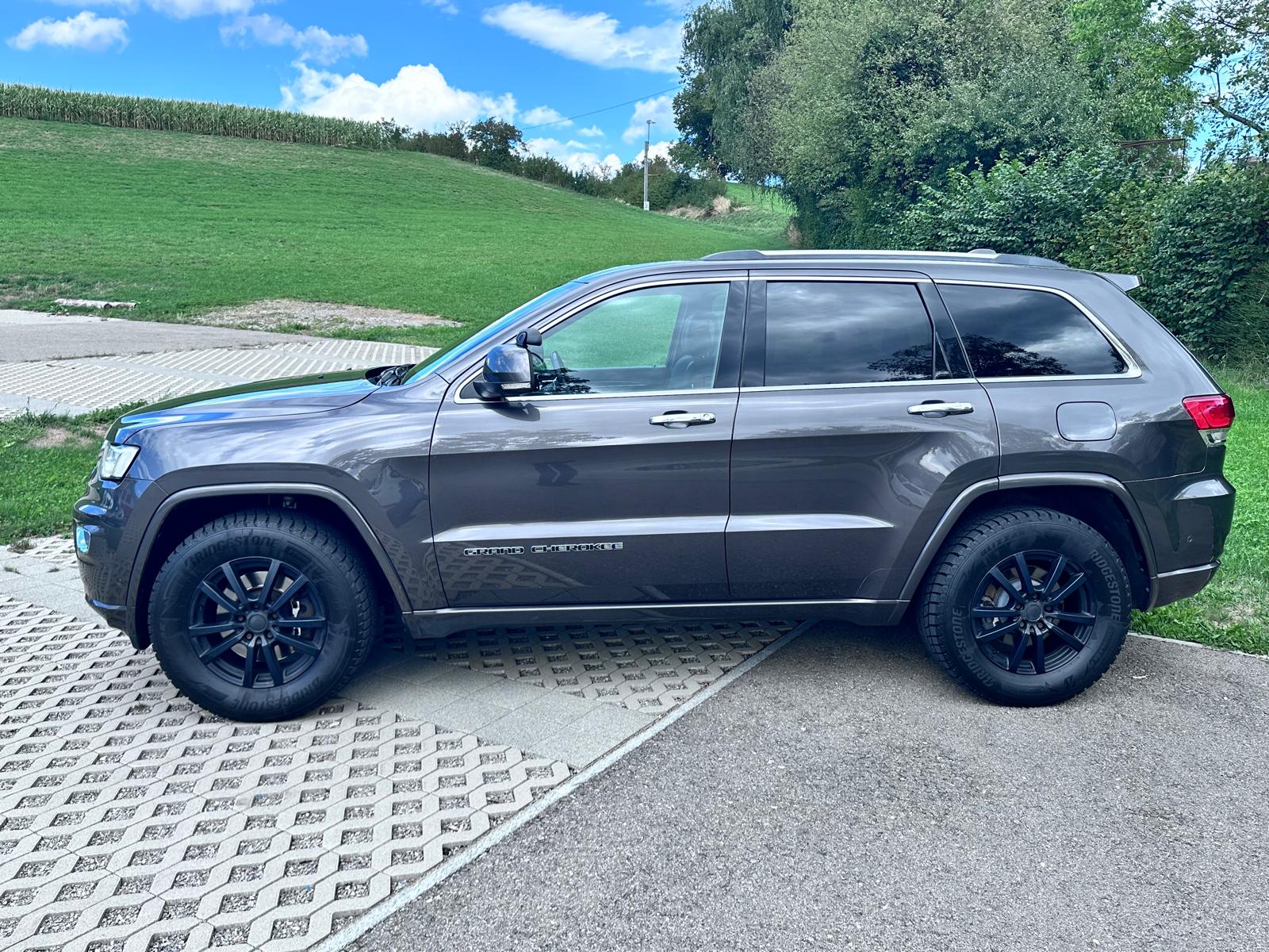JEEP 3.0 CRD 250 Overland-image-1