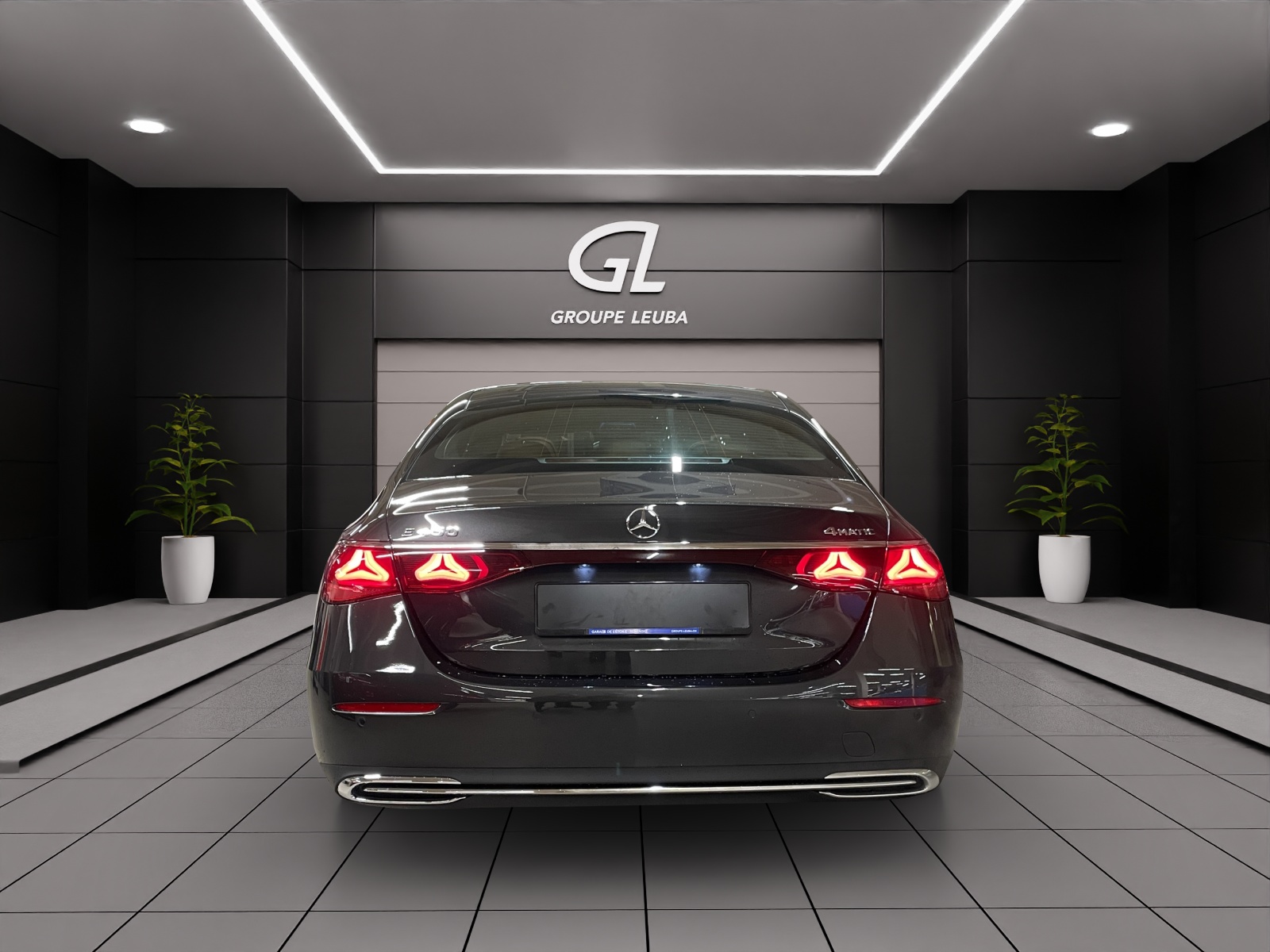 MERCEDES-BENZ E 450 9G-Tronic 4Matic-showroom-element-3
