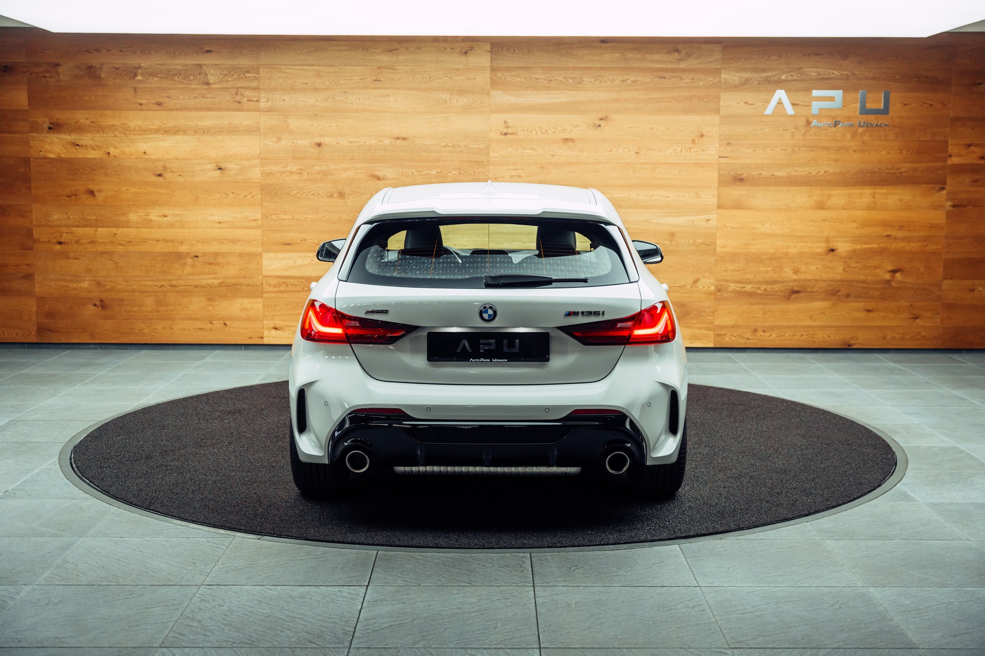 BMW M135i xDrive Steptronic-image-20