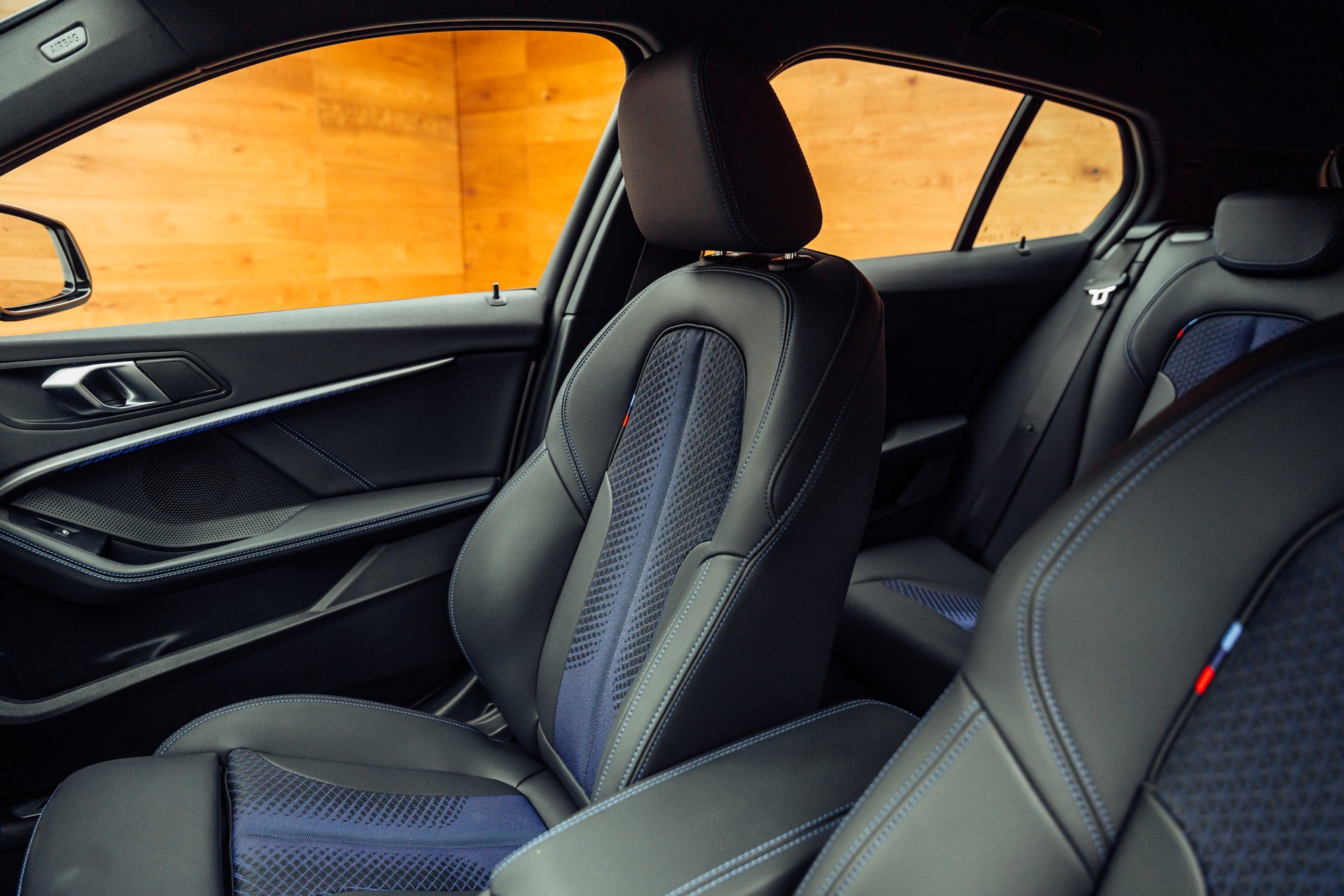 BMW M135i xDrive Steptronic-image-6