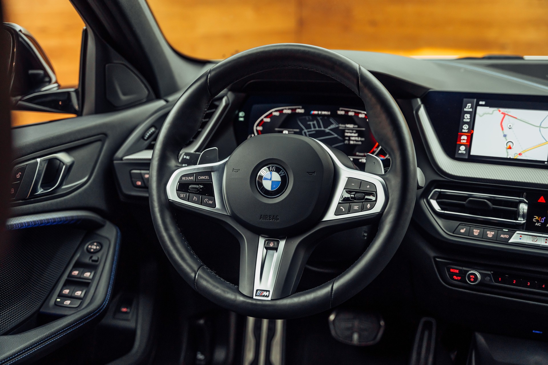 BMW M135i xDrive Steptronic-image-17