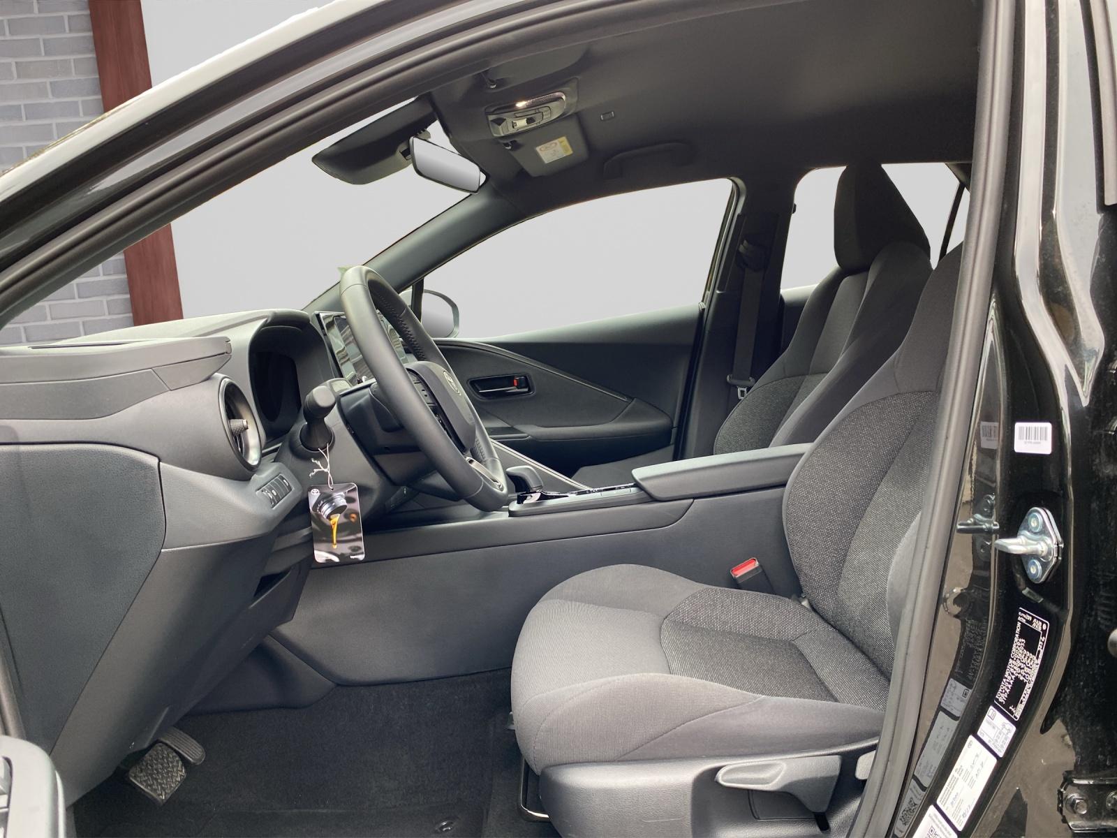 TOYOTA C-HR 1.8 HEV Comfort Inkl. Winterkompletträder / Gratisservice 4Jahre / 60000 Km ab 1. IV-image-6