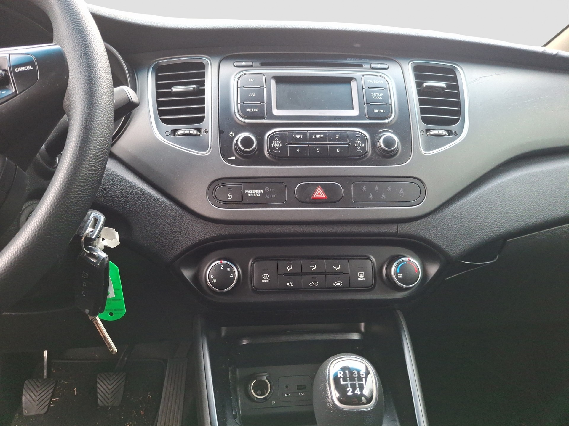 KIA Carens 1.6 GDI Classic-image-6