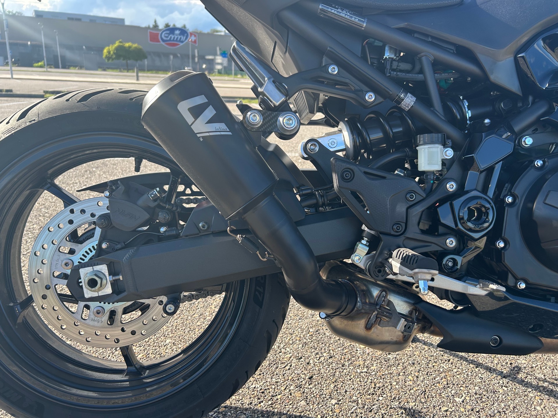 KAWASAKI Z 900-image-6