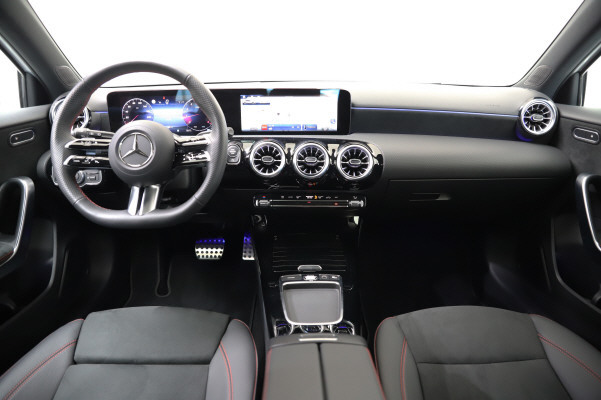 MERCEDES-BENZ A 180-image-9