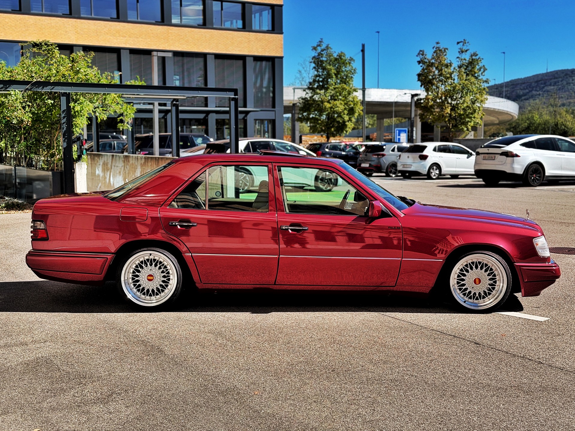 MERCEDES-BENZ E 280 Business Automatic-image-6