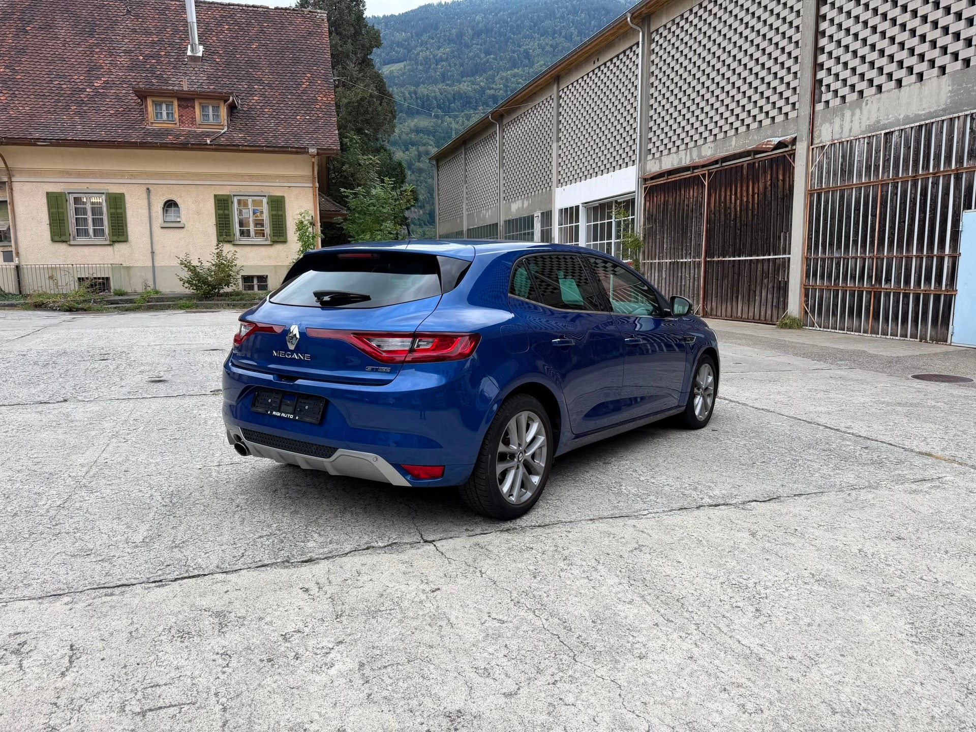RENAULT Mégane 1.2 16V Turbo GT Line-showroom-element-3