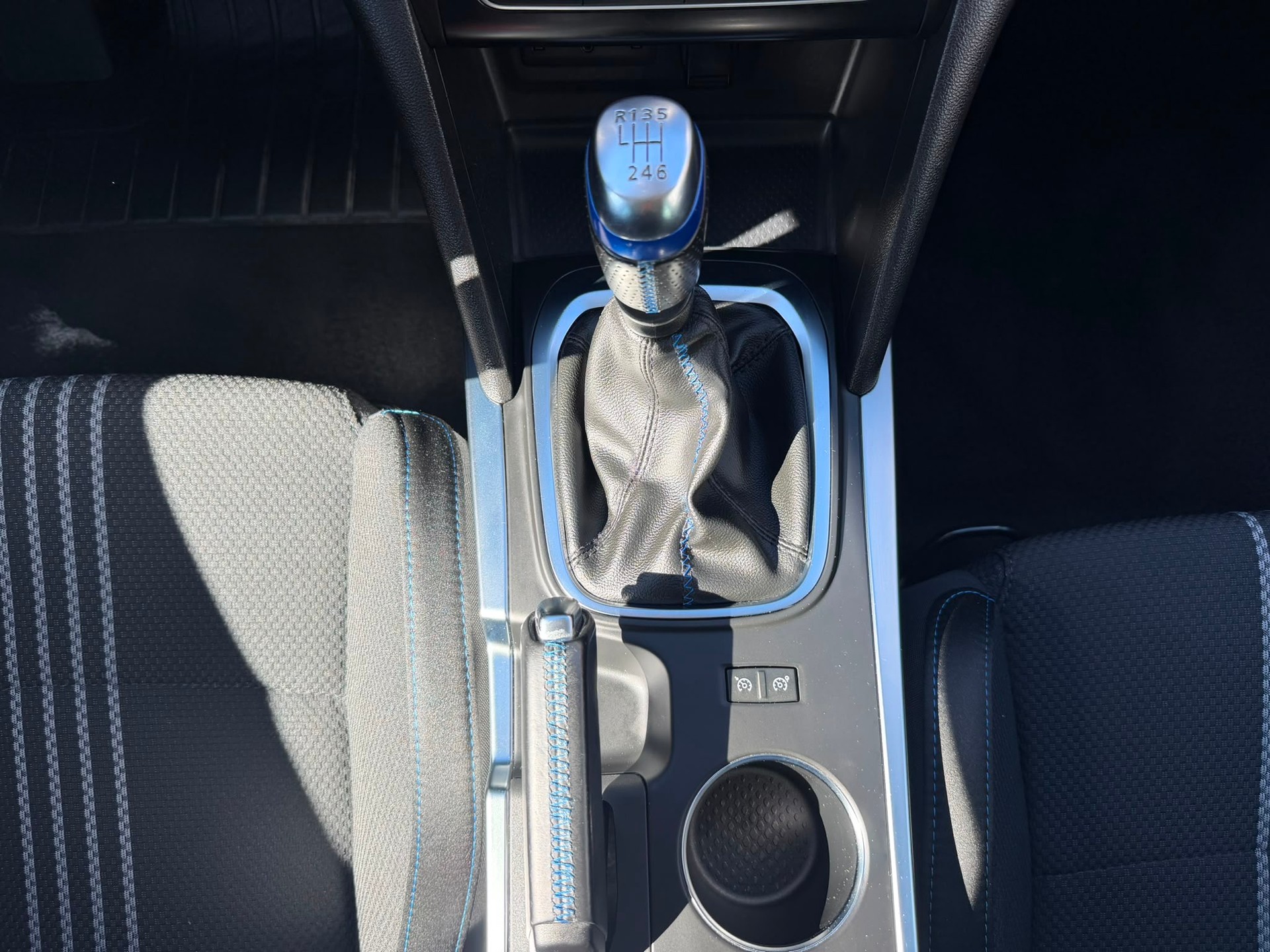 RENAULT Mégane 1.2 16V Turbo GT Line-image-10