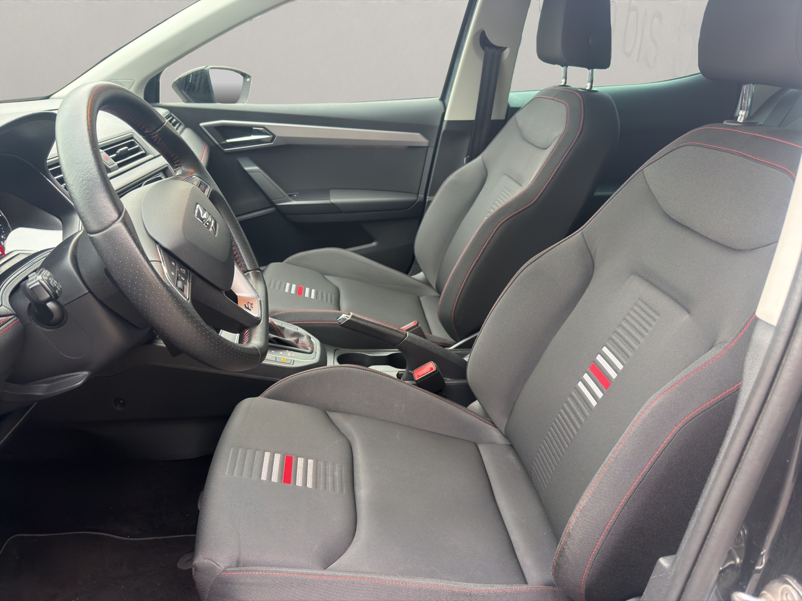 SEAT Ibiza 1.0 TSI 115 FR DSG-image-4