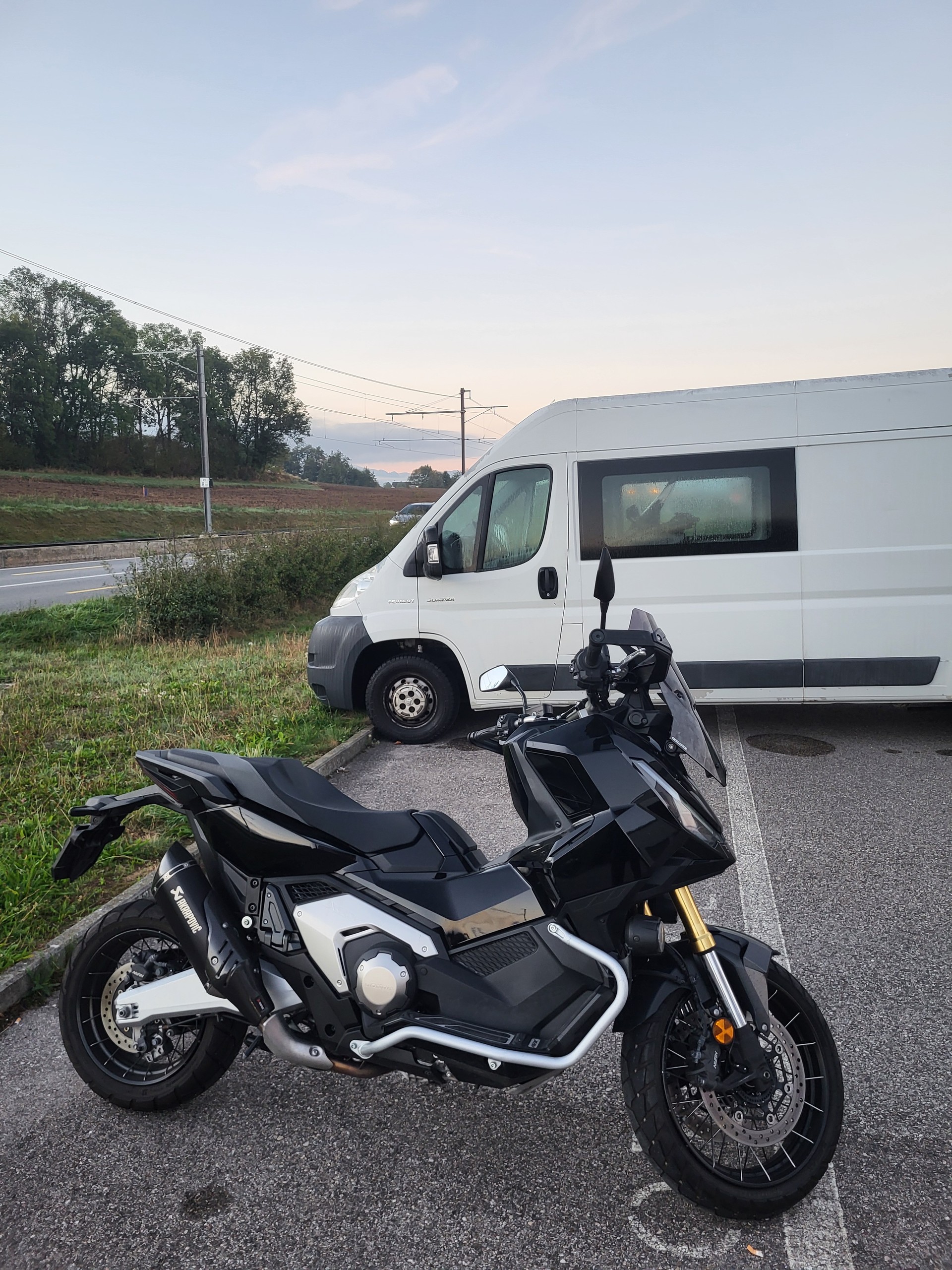 HONDA X-ADV 750-image-1